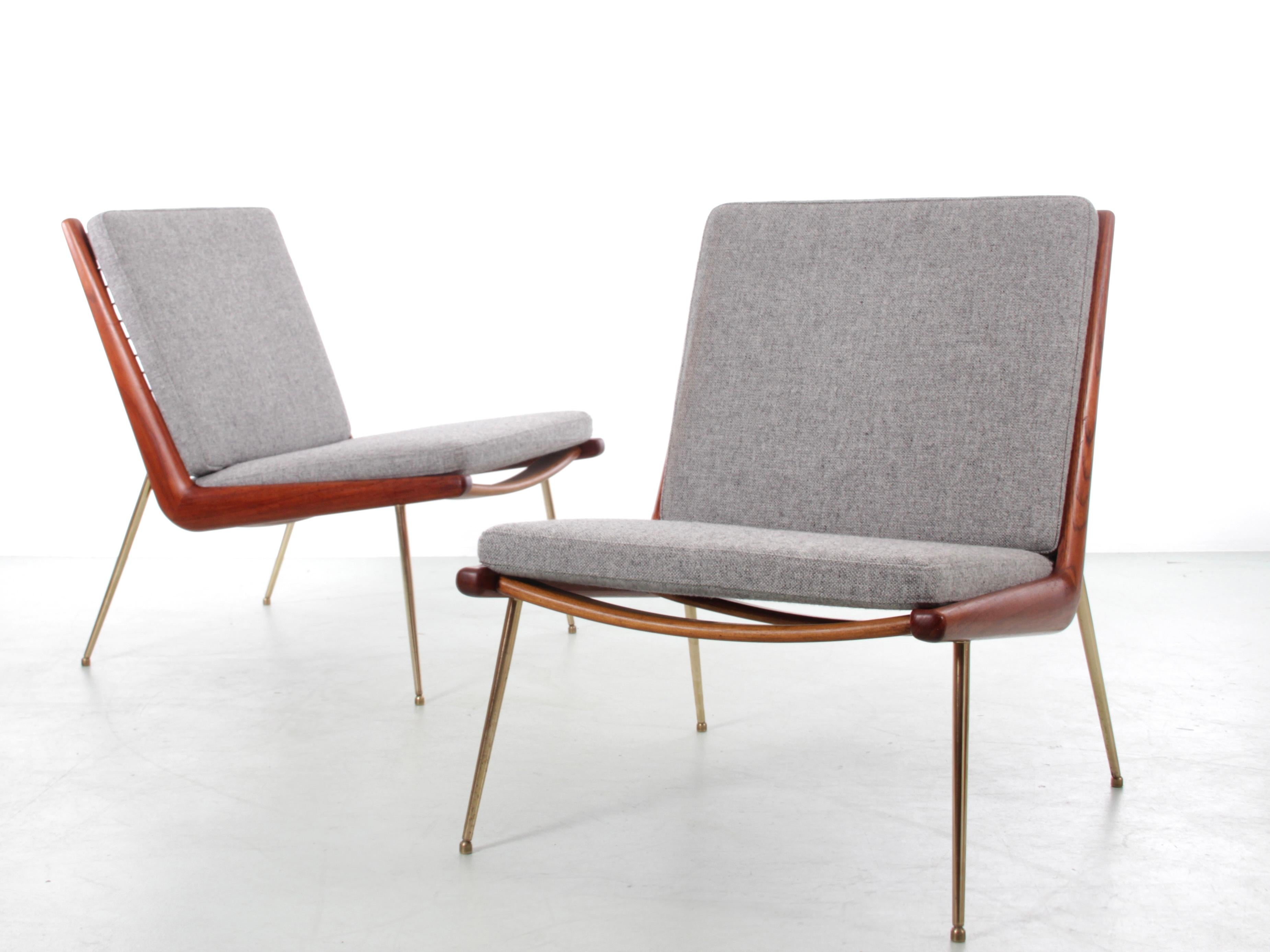 Ein Paar skandinavische Sessel aus Teakholz, Modell FD-134 „Boomerang“ von Peter Hvidt. (Stoff) im Angebot
