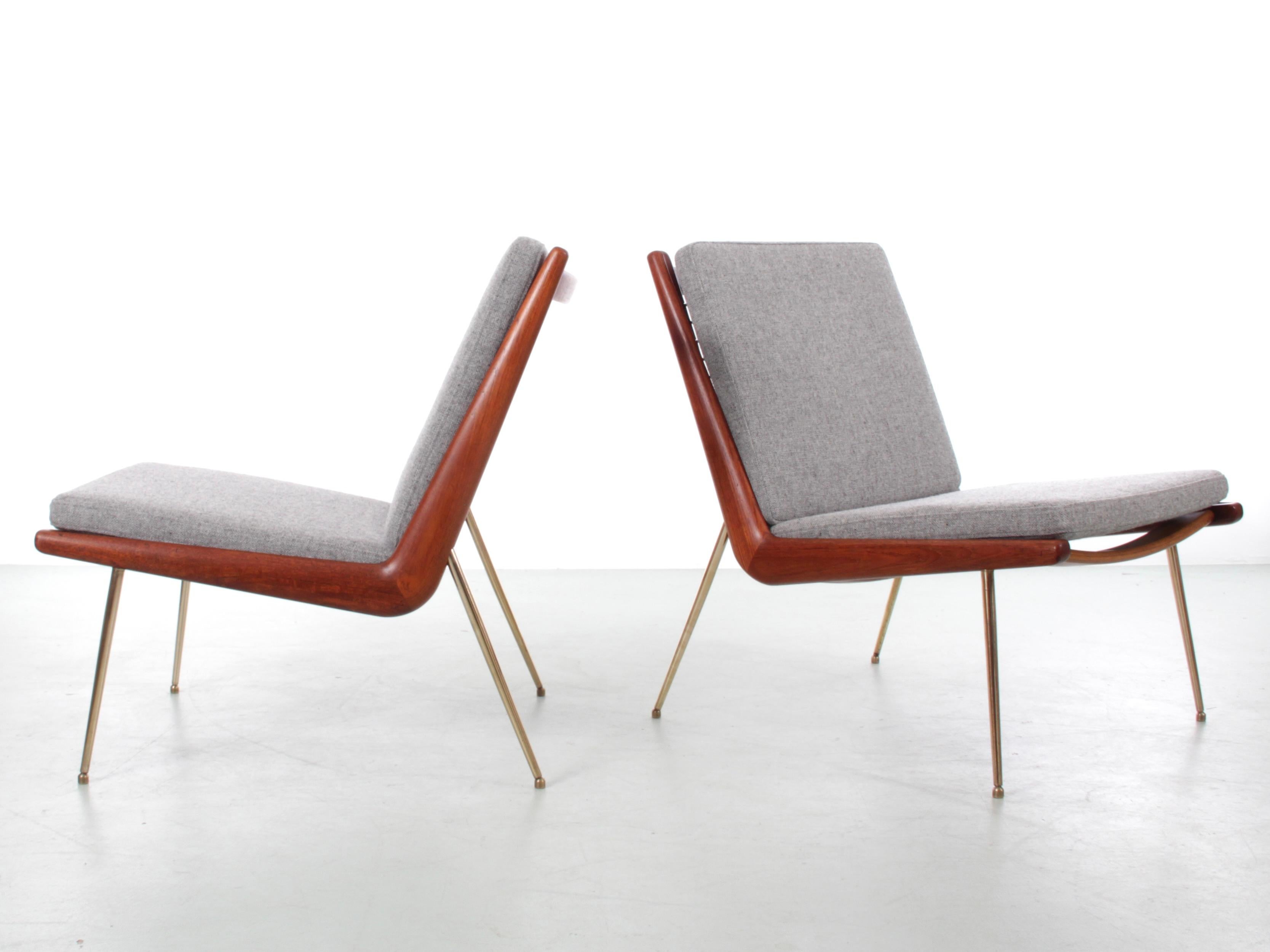 Ein Paar skandinavische Sessel aus Teakholz, Modell FD-134 „Boomerang“ von Peter Hvidt. im Angebot 2