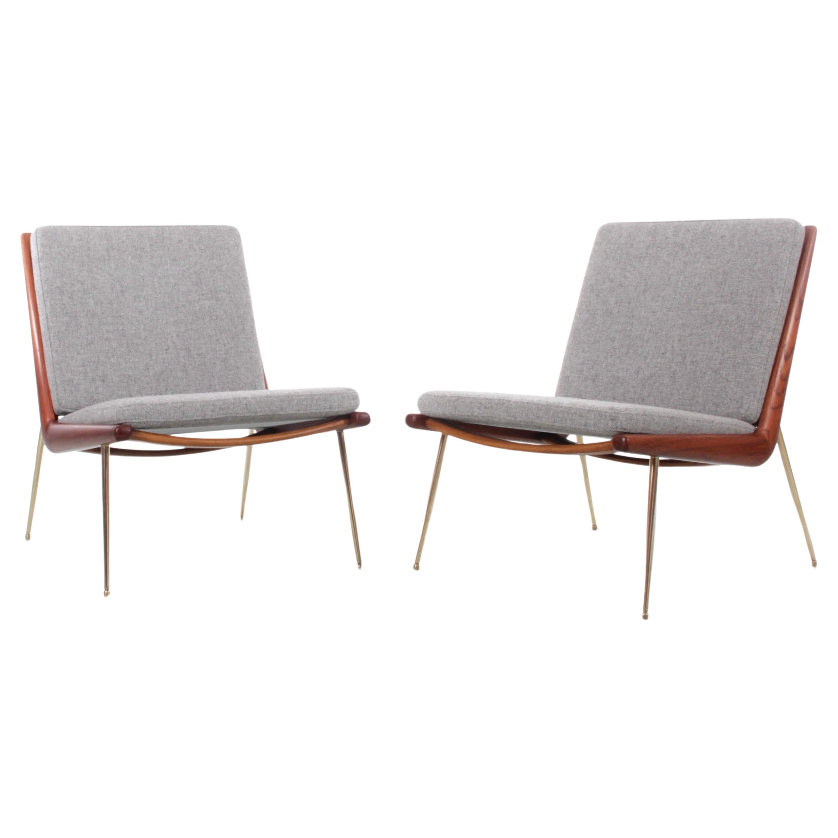 Pair of Scandinavian teak easy chairs Model FD-134 "Boomerang" by Peter Hvidt. For Sale