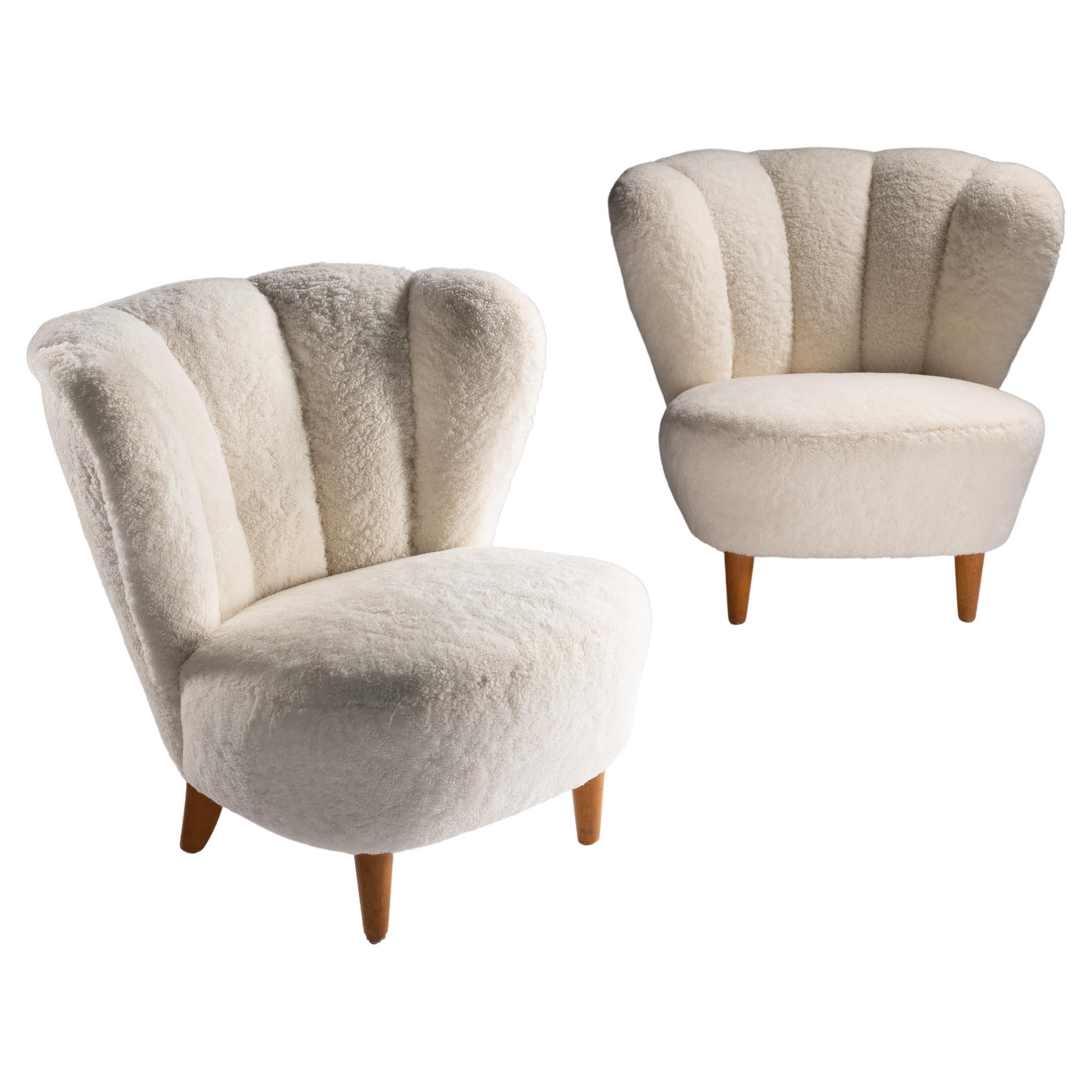 Pair of Scandinavian Vintage White Easy Chairs 1950s, Shearling Upholstery For Sale