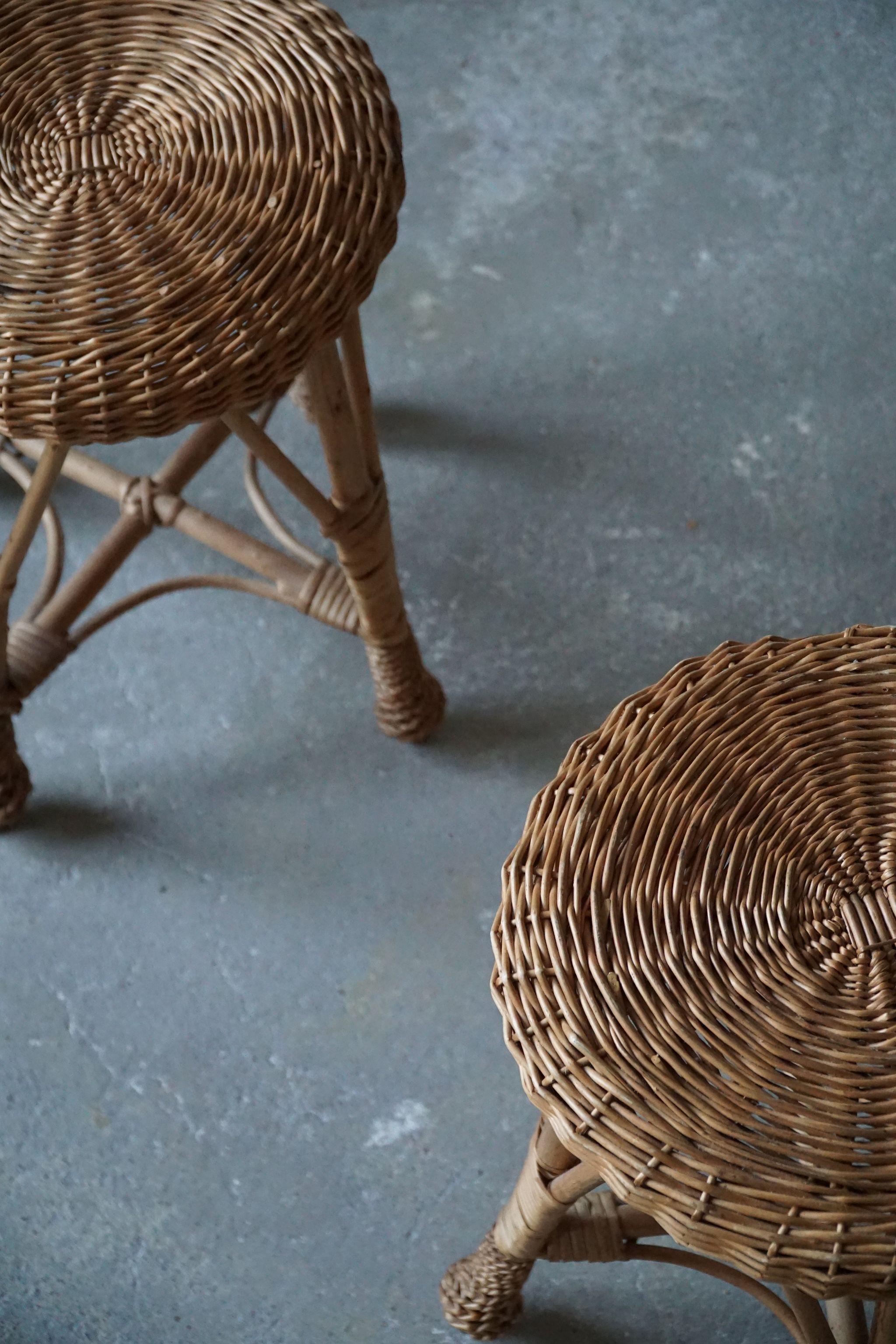 Pair of Scandinavian Vintage Stools, in Rattan, in Style of Tony Paul, 1960s In Good Condition In Odense, DK