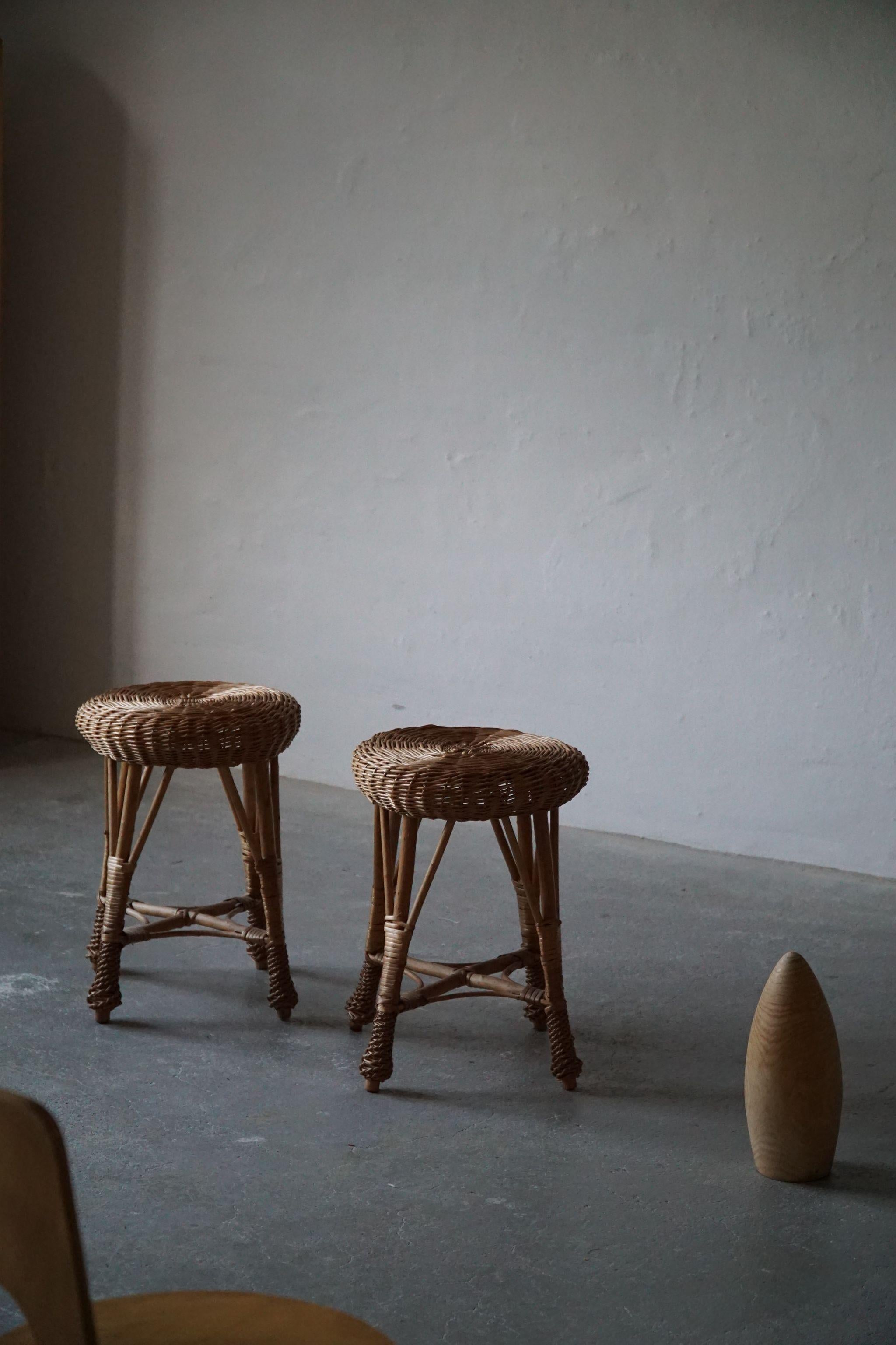 Pair of Scandinavian Vintage Stools, in Rattan, in Style of Tony Paul, 1960s 2