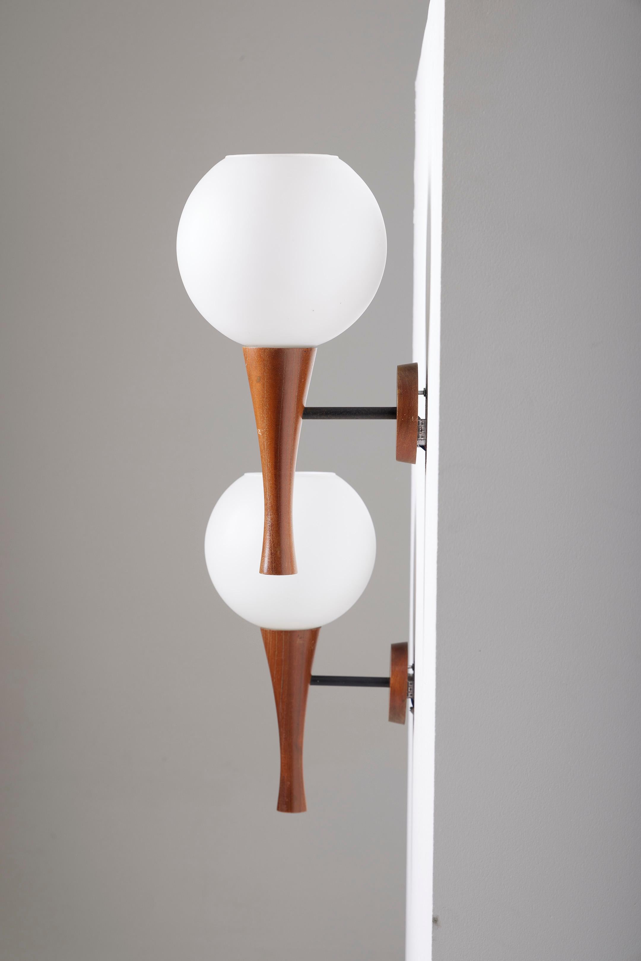 20th Century Pair of Scandinavian wall sconces For Sale