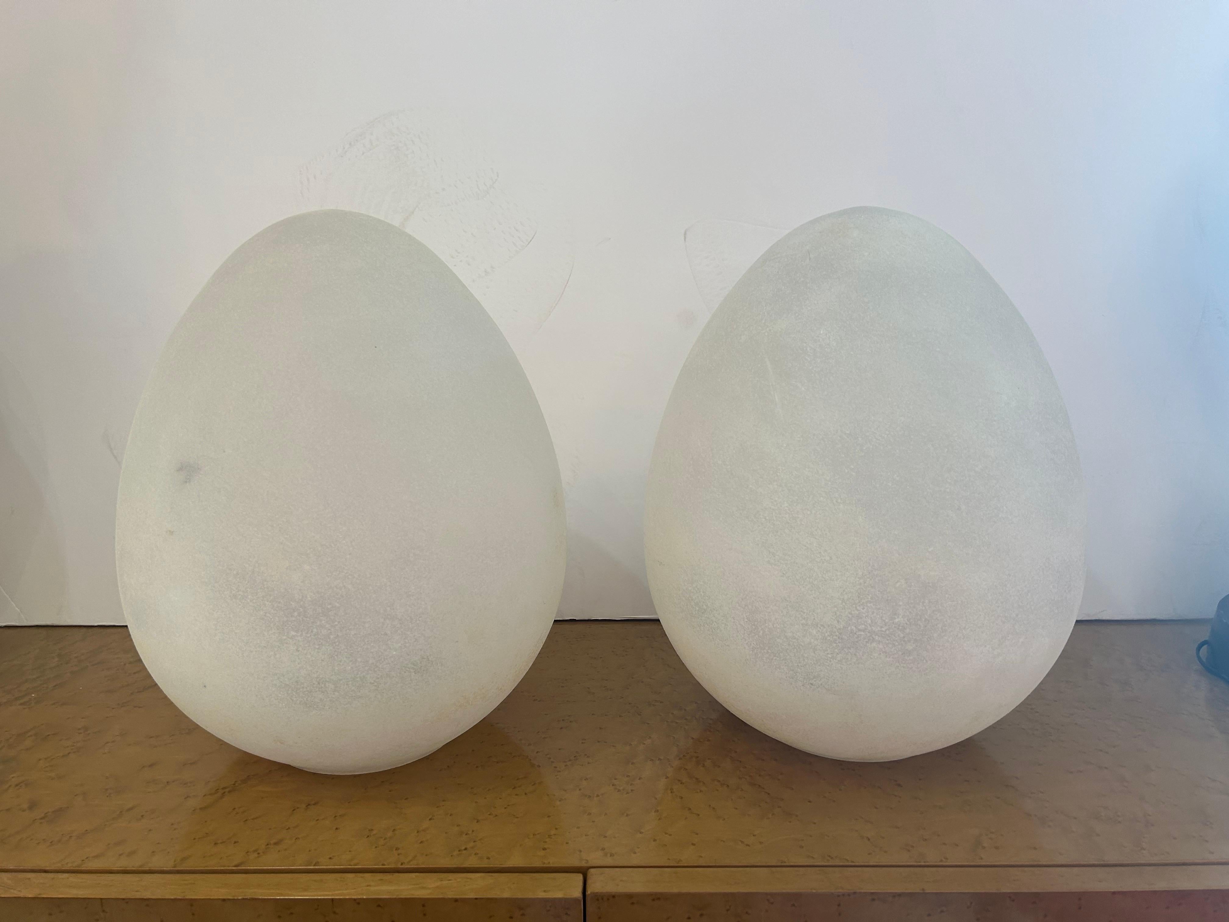 Mid-Century Modern Pair of Scavo egg table lamps attributed to Cendese For Sale
