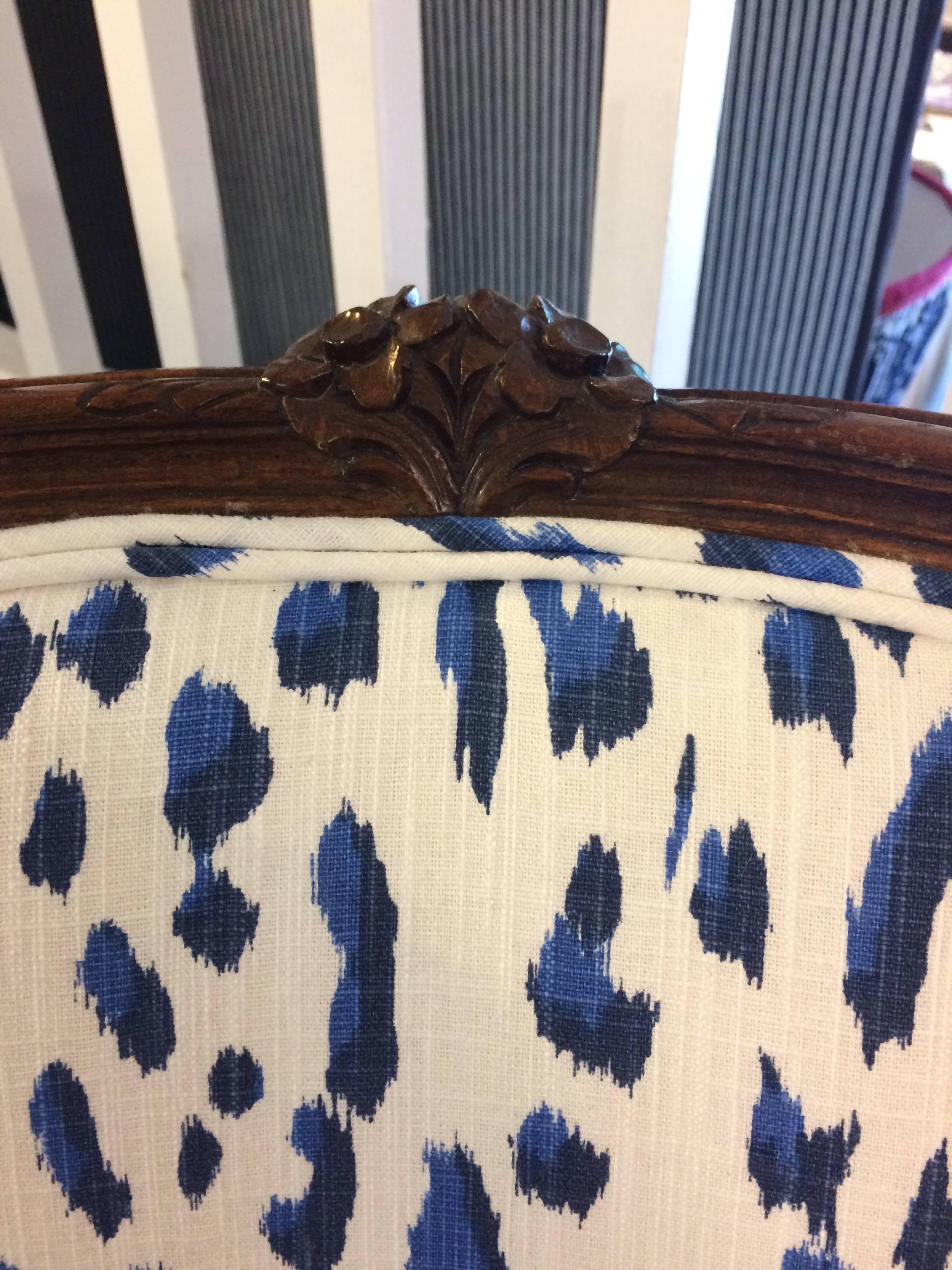 blue leopard chair
