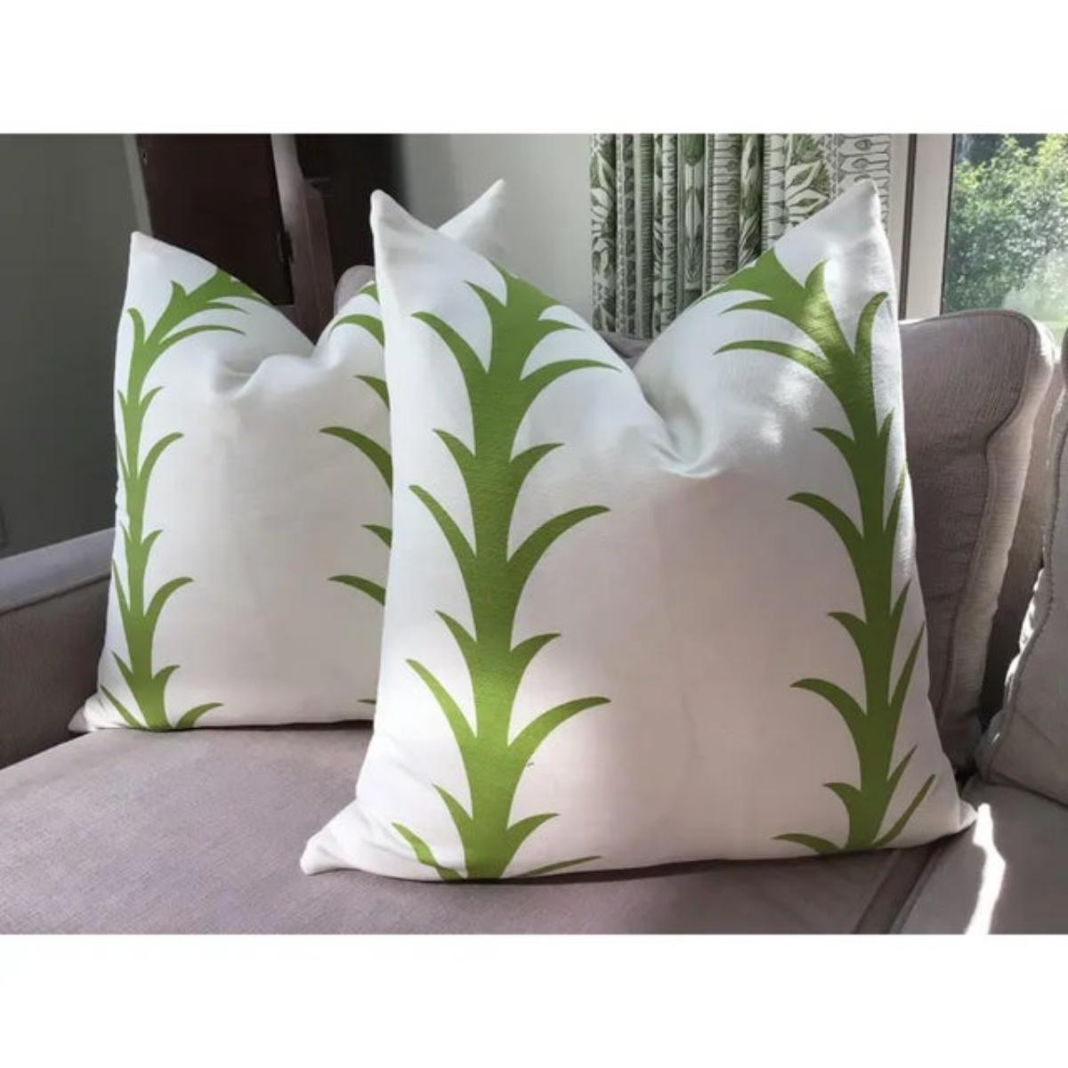 Hollywood Regency Coppia di cuscini Schumacher 