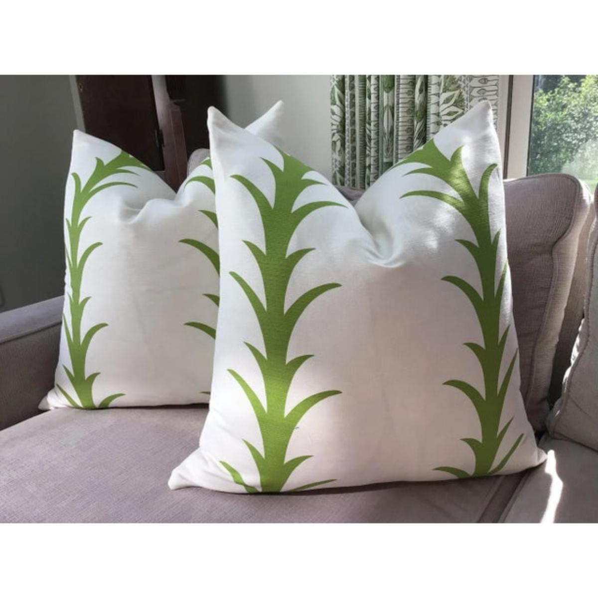 Hollywood Regency Coppia di cuscini Schumacher 