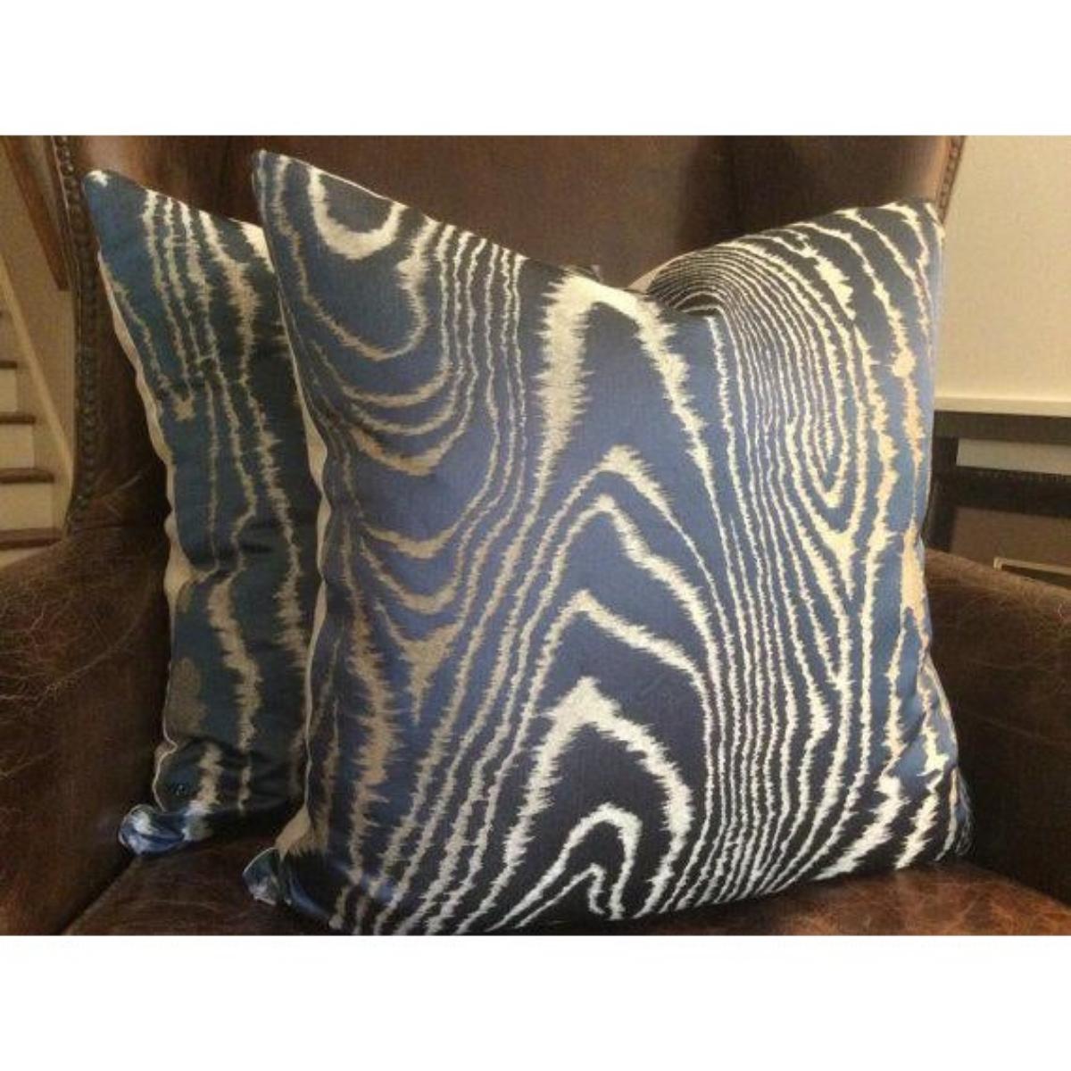 Da Schumacher, queste fodere per cuscini sono realizzate in 