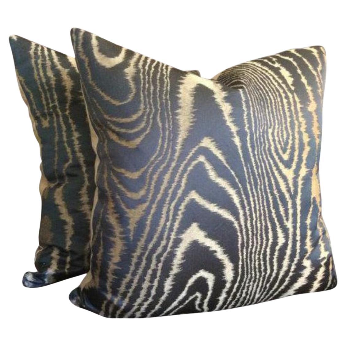 Coppia di cuscini in finto bois di Schumacher in vendita