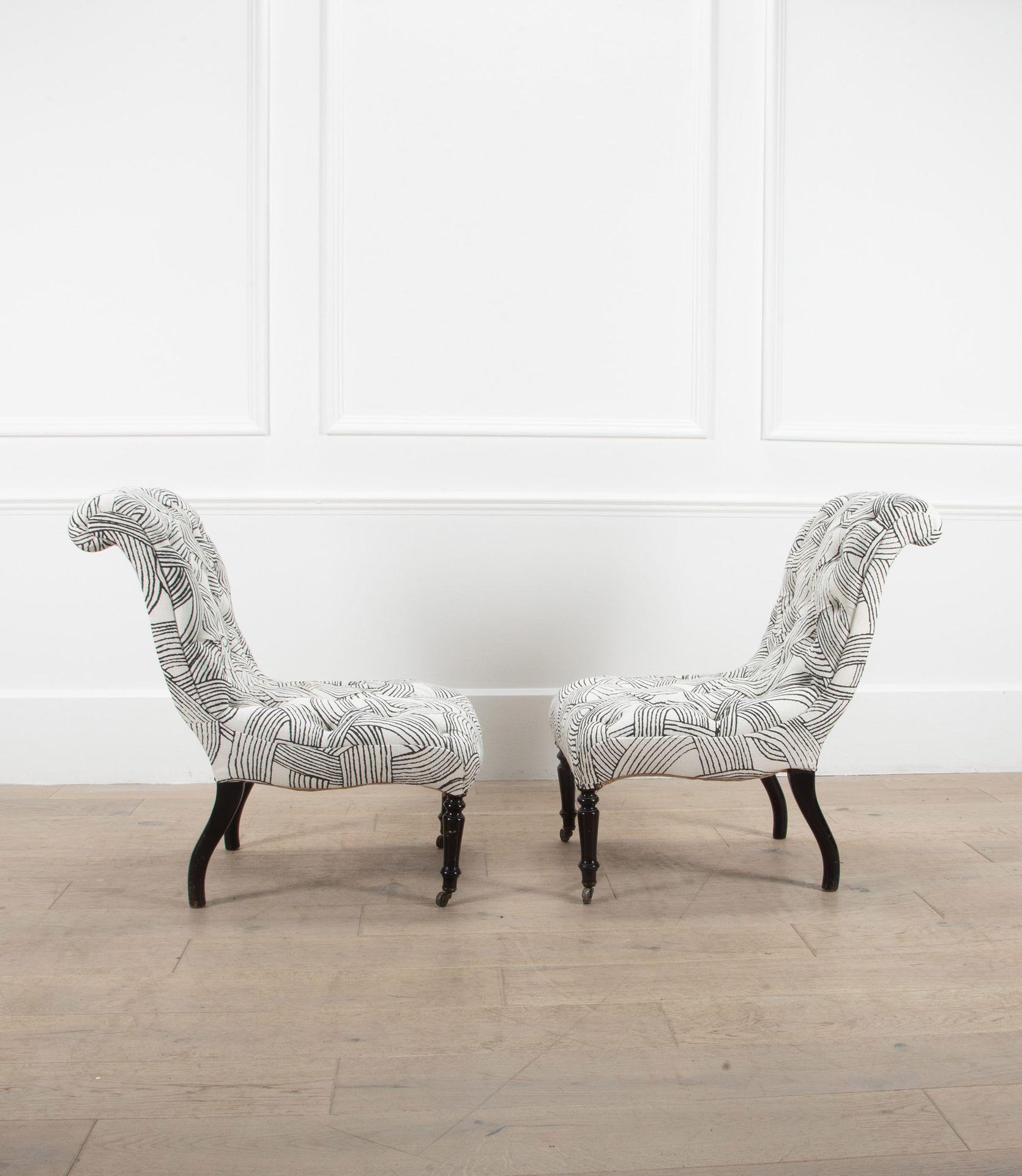 Pair of 19th Century French Schumacher Freeform Napoleon III Side Chairs In Good Condition For Sale In Gloucestershire, GB