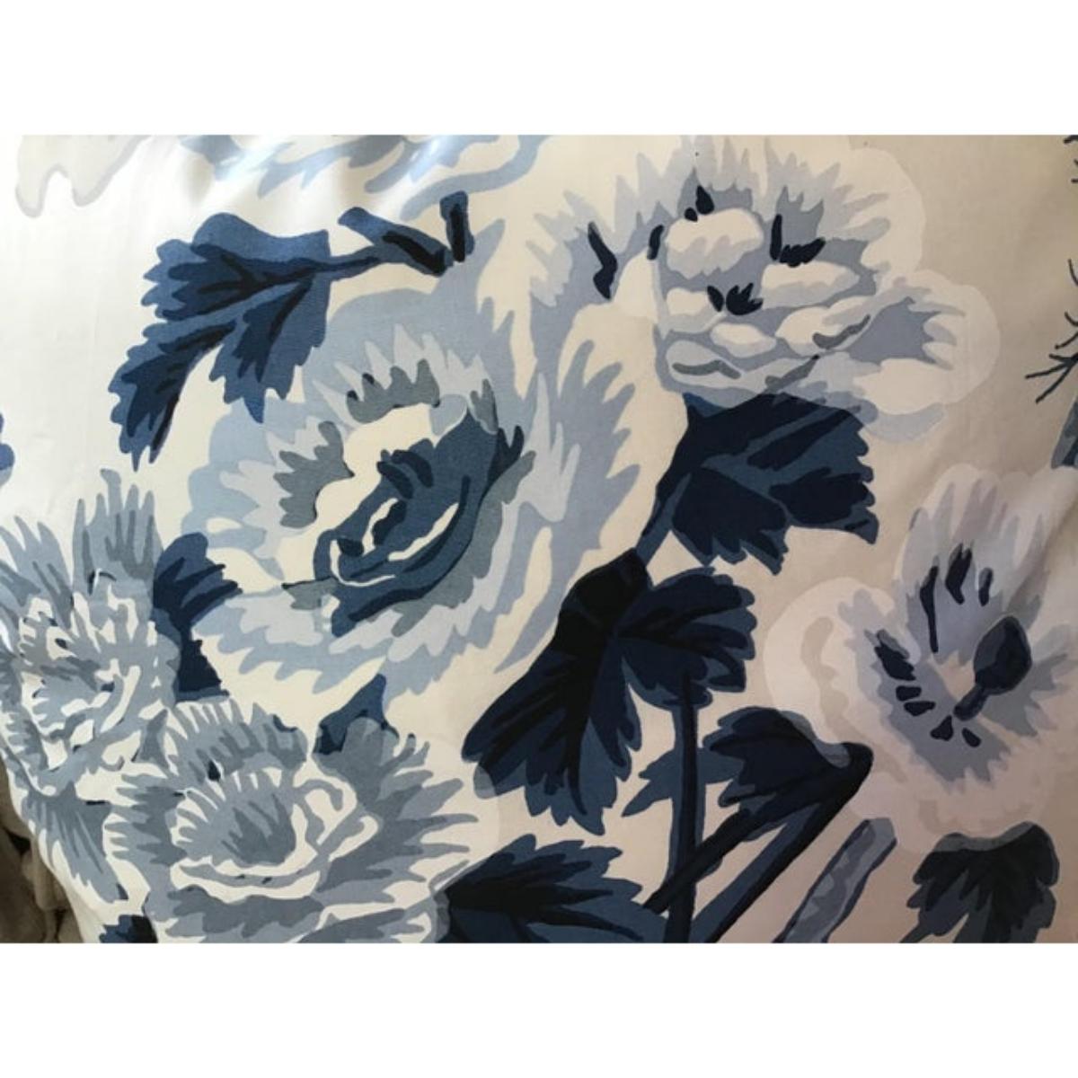 Hollywood Regency Coppia di cuscini A. Pyne in Indaco di Schumacher in vendita