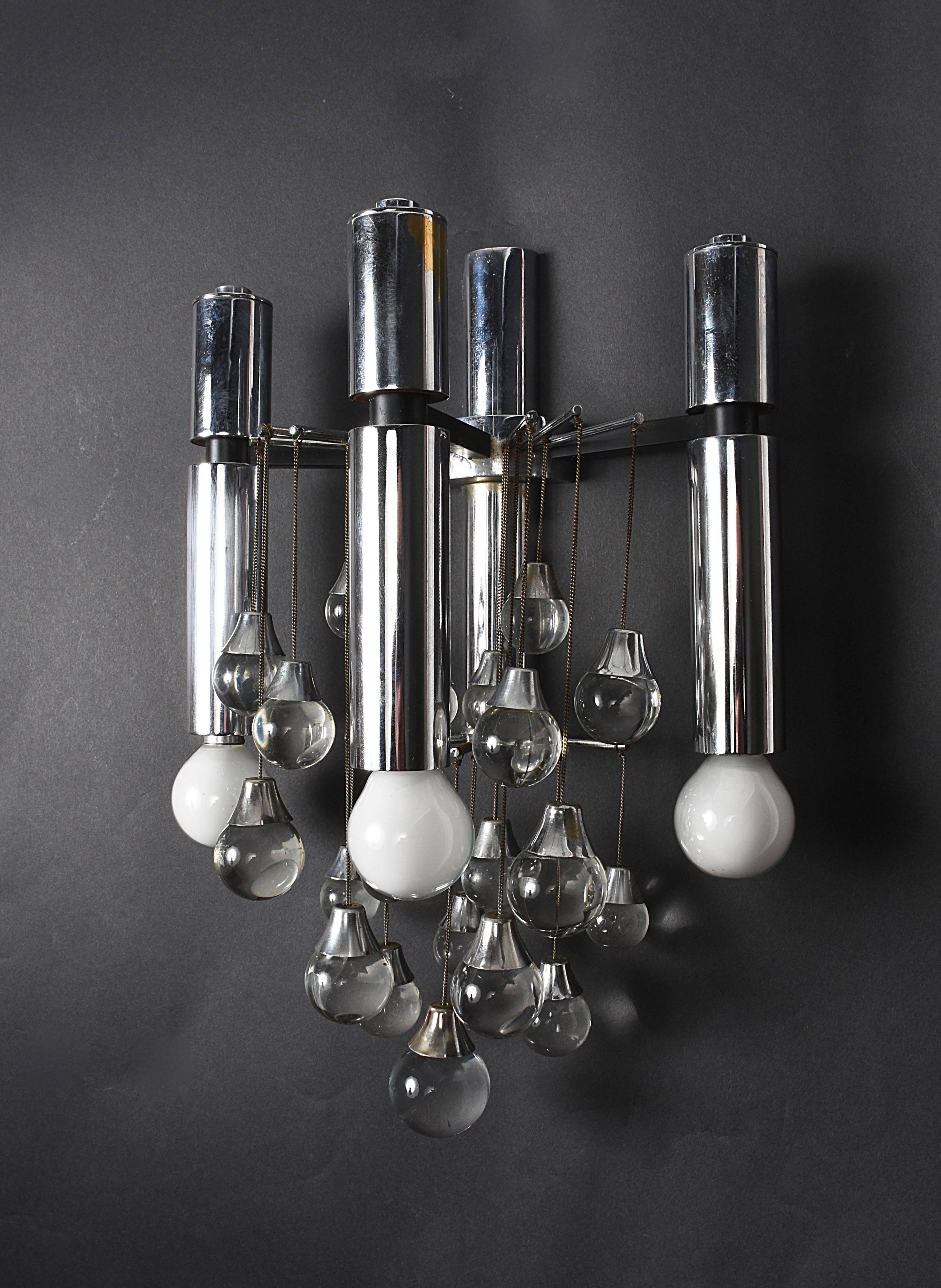 Pair of Sciolari Chrome and Glass Italian Sconces with Three Lights, 1960s For Sale 3