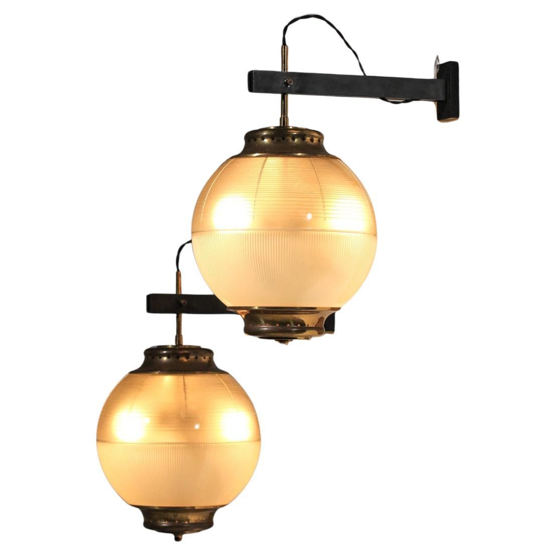 Pair of sconces attributed to Ignazio Gardella 2 balls in glass and solid brass For Sale