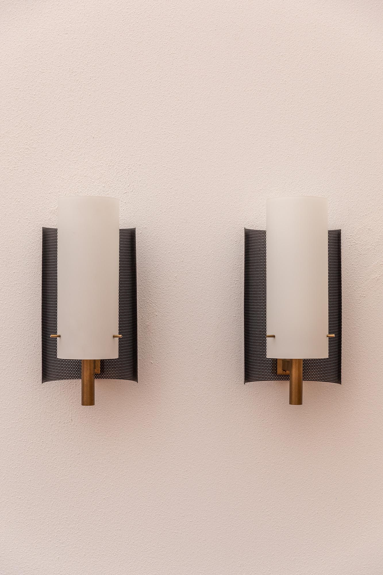 Mid-20th Century Pair of Sconces Attributed to Stilnovo