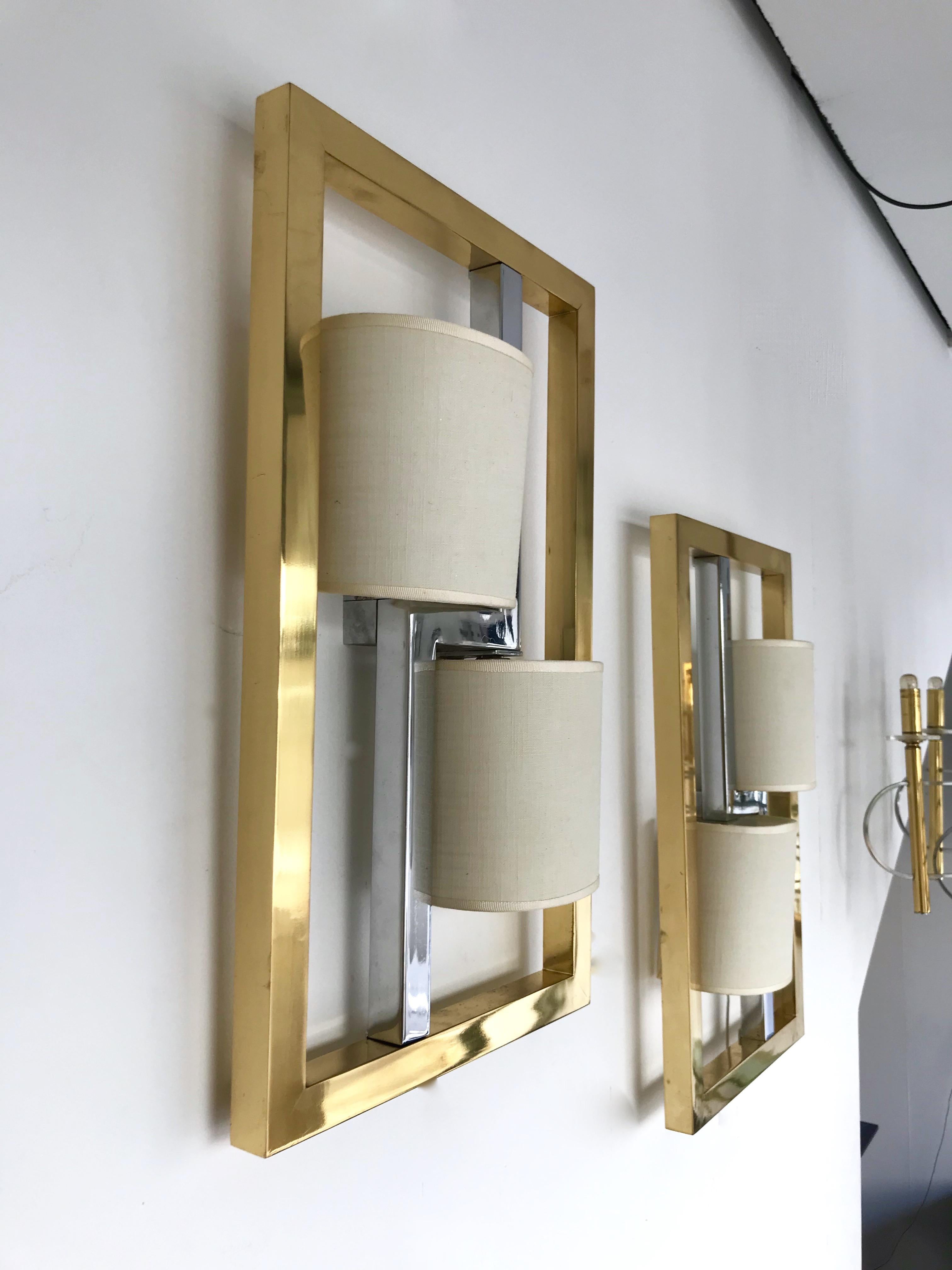 Unusual pair of square frame wall lights sconces in brass and metal chrome by the editor Banci Firenze. Famous manufacture like Romeo Rega, Maison Jansen, Charles, Bagues, Hollywood Regency, Willy Rizzo, Lumica, Mario Sabot, Belgo Chrome.