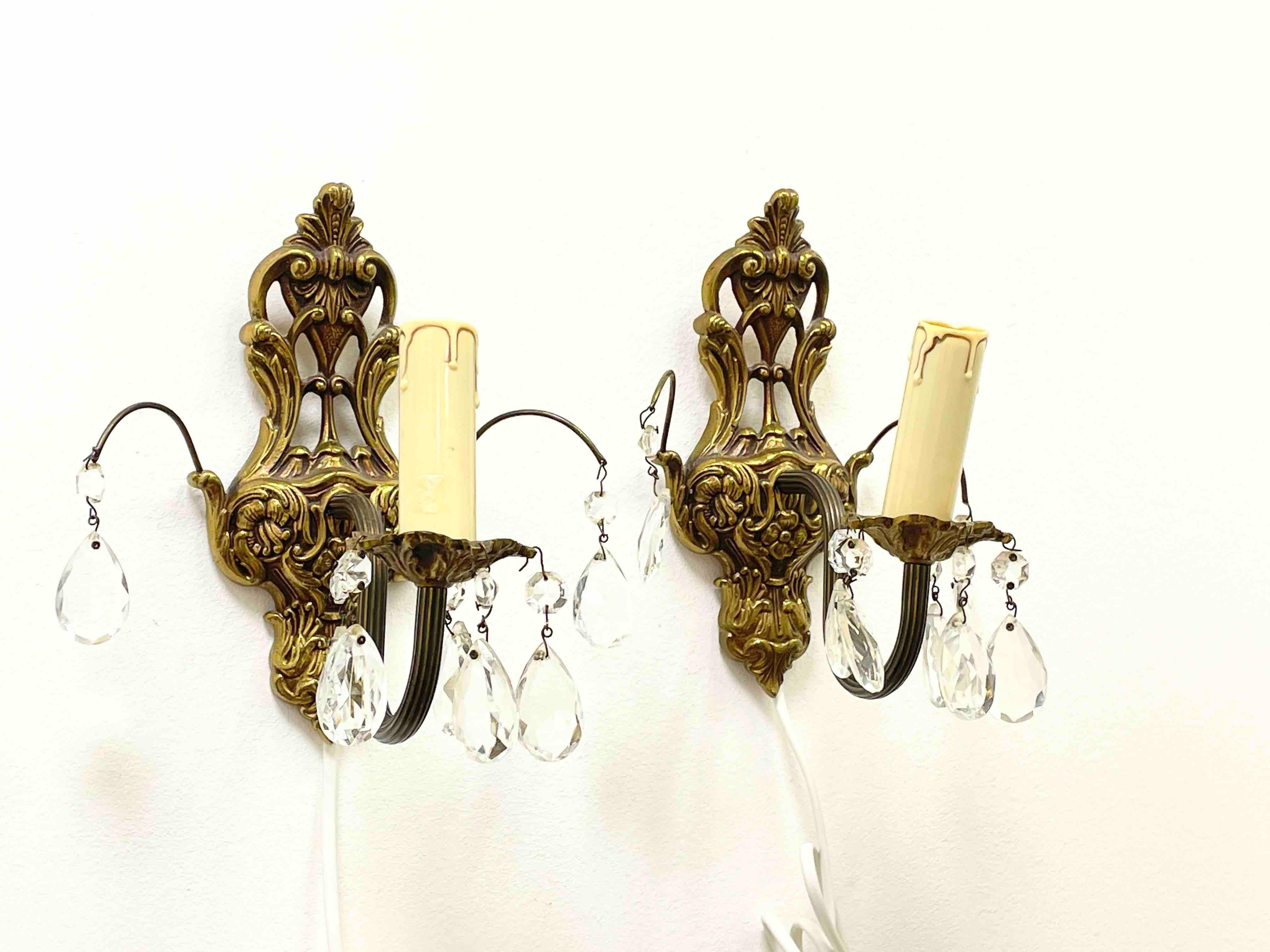 Swedish Pair of Sconces Bronze and Crystal Glass, Sweden, 1950s For Sale
