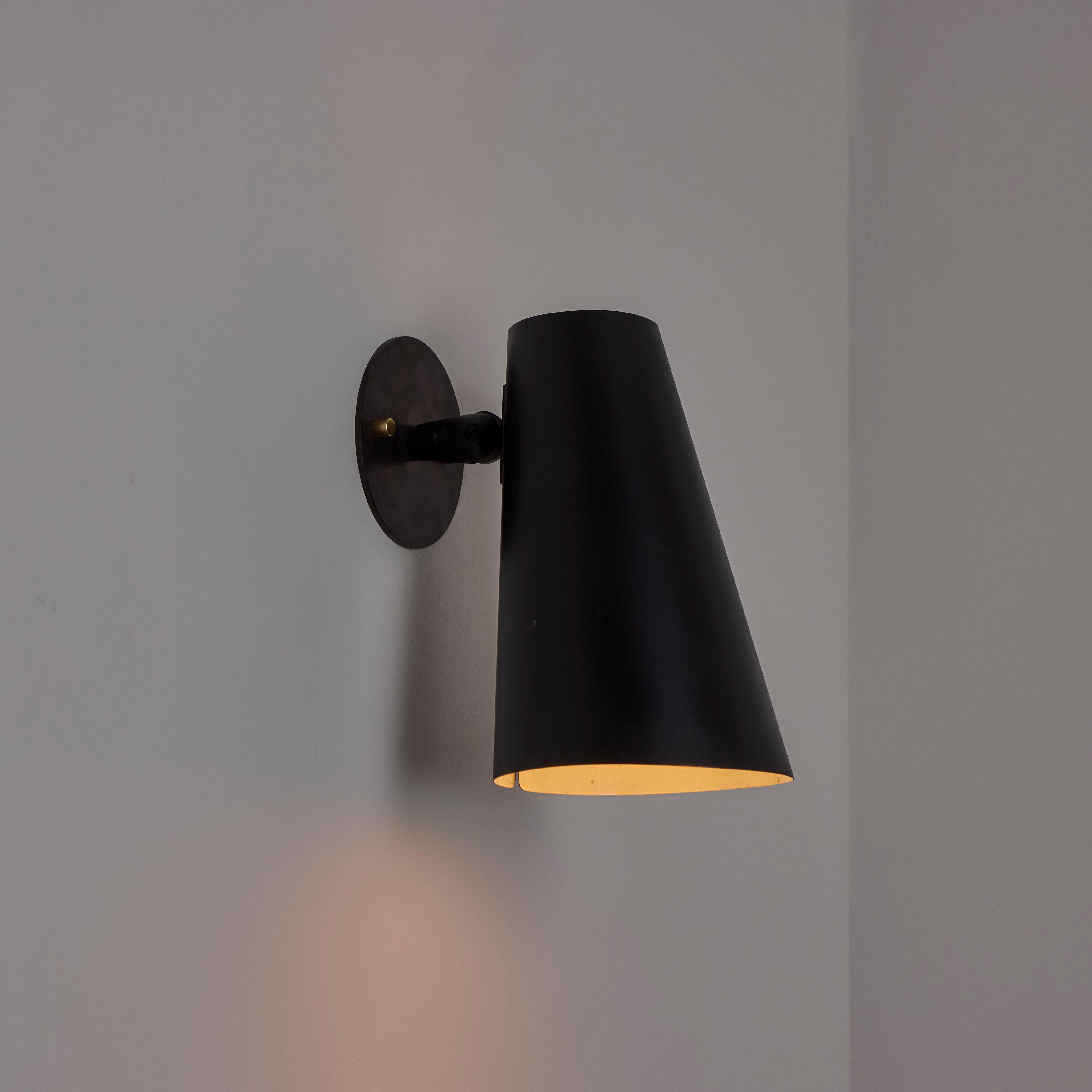 20th Century Pair of Sconces by Giuseppe Ostuni for Oluce For Sale