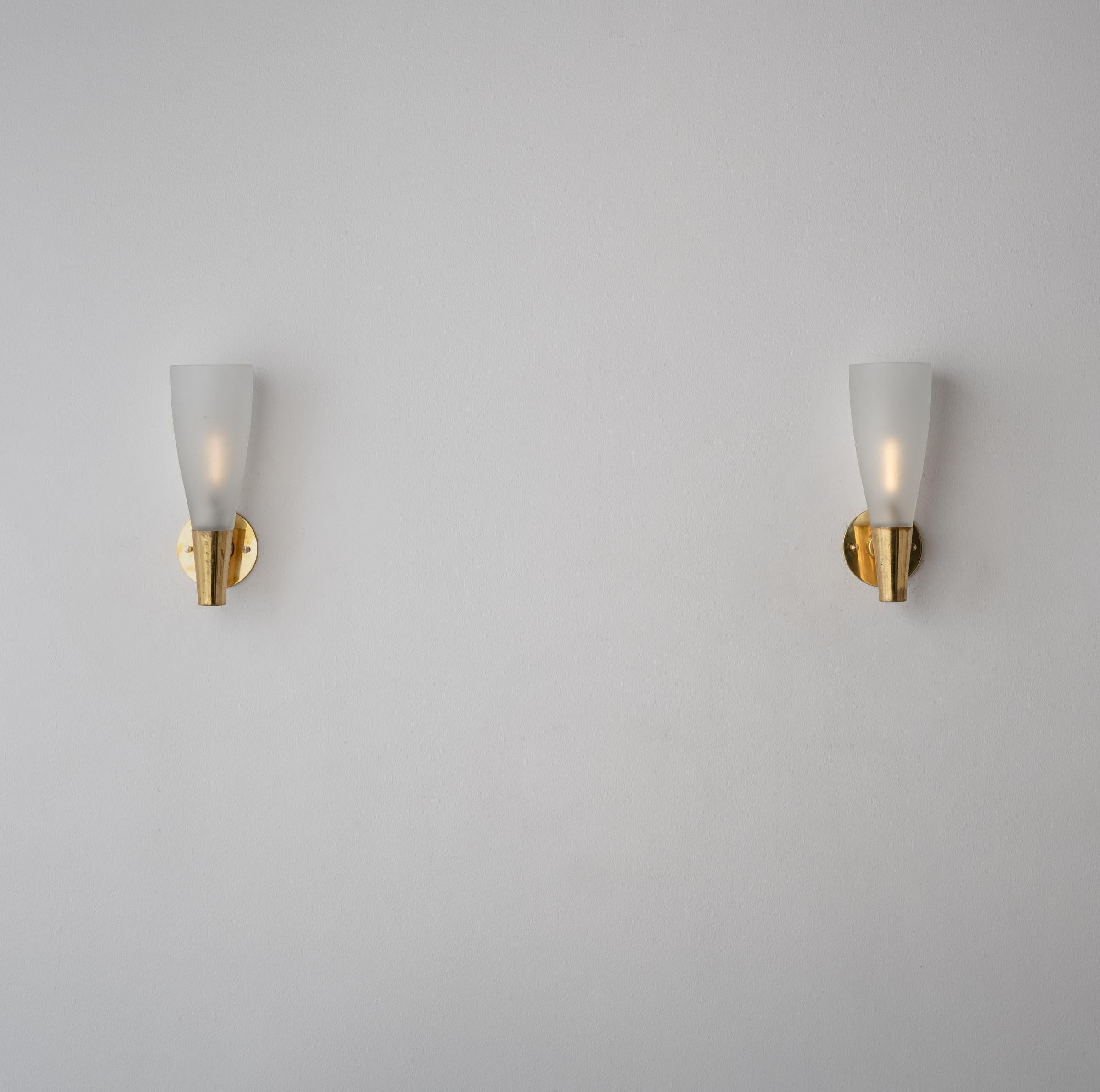 Pair of Model 1537 Sconces by Pietro Chiesa for Fontana Arte In Good Condition For Sale In Los Angeles, CA
