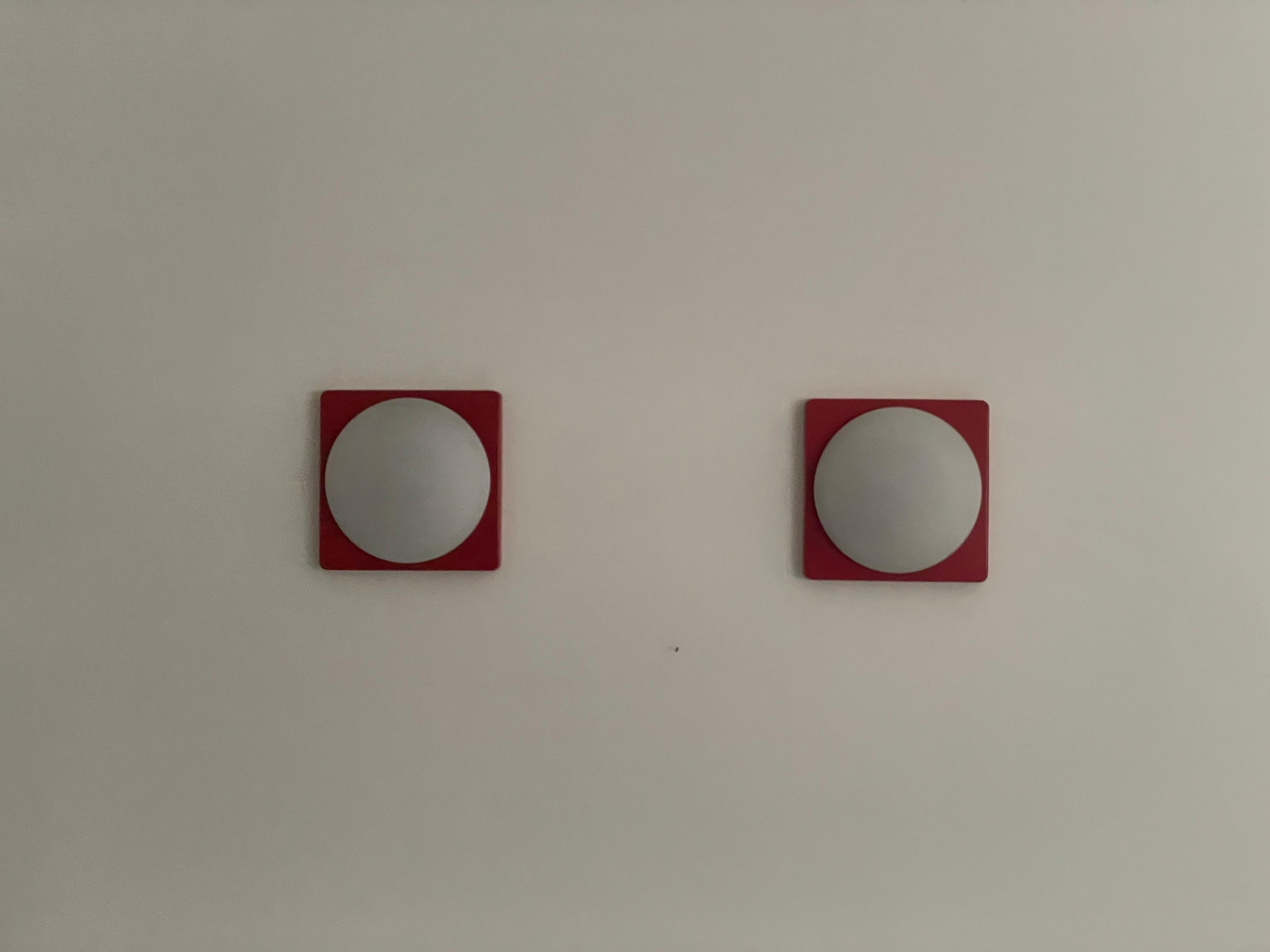 Pareja de apliques de Rolf Krüger para Heinz Neuhaus Leuchten, años 70, Alemania Era espacial en venta