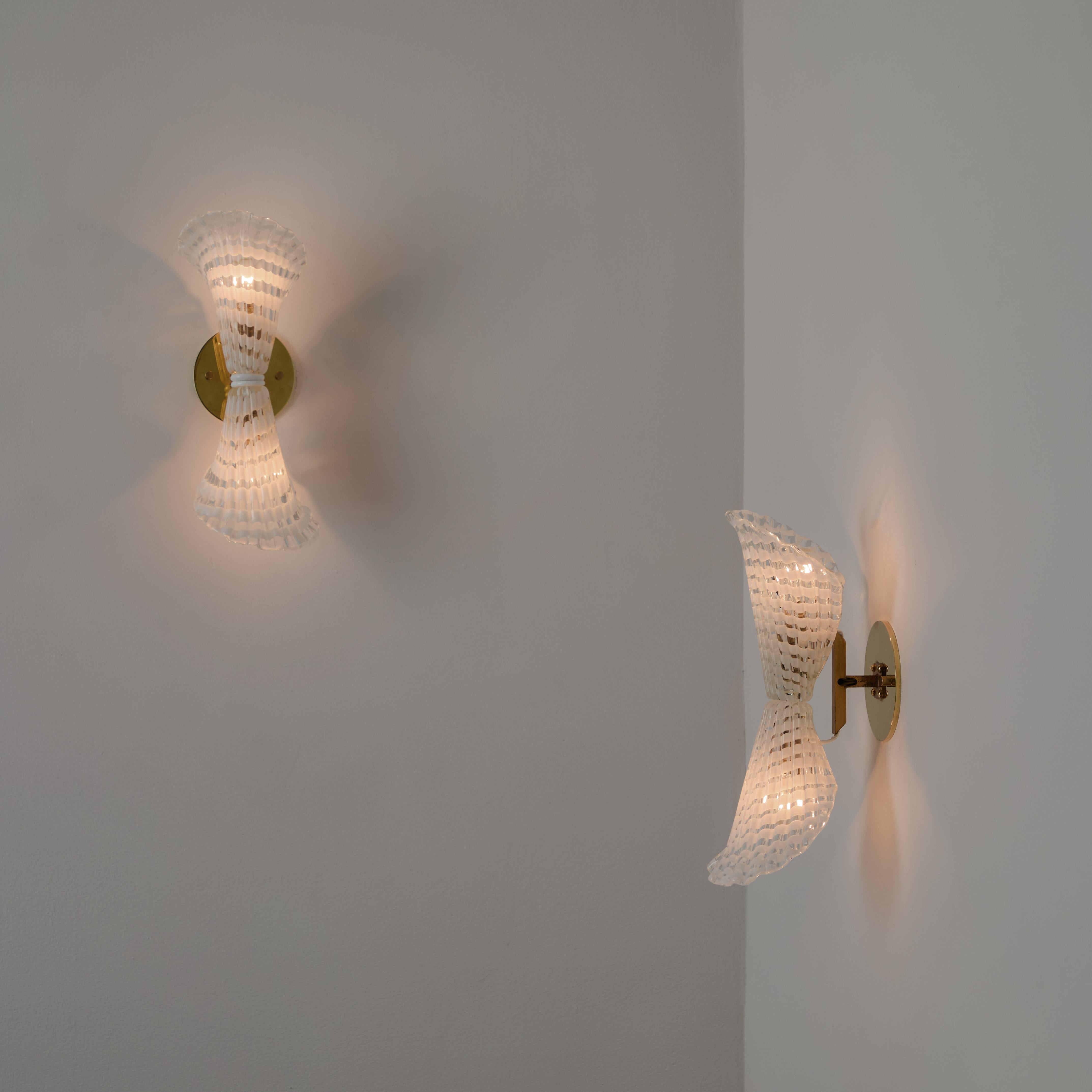 Mid-Century Modern Pair of Sconces by Seguso For Sale