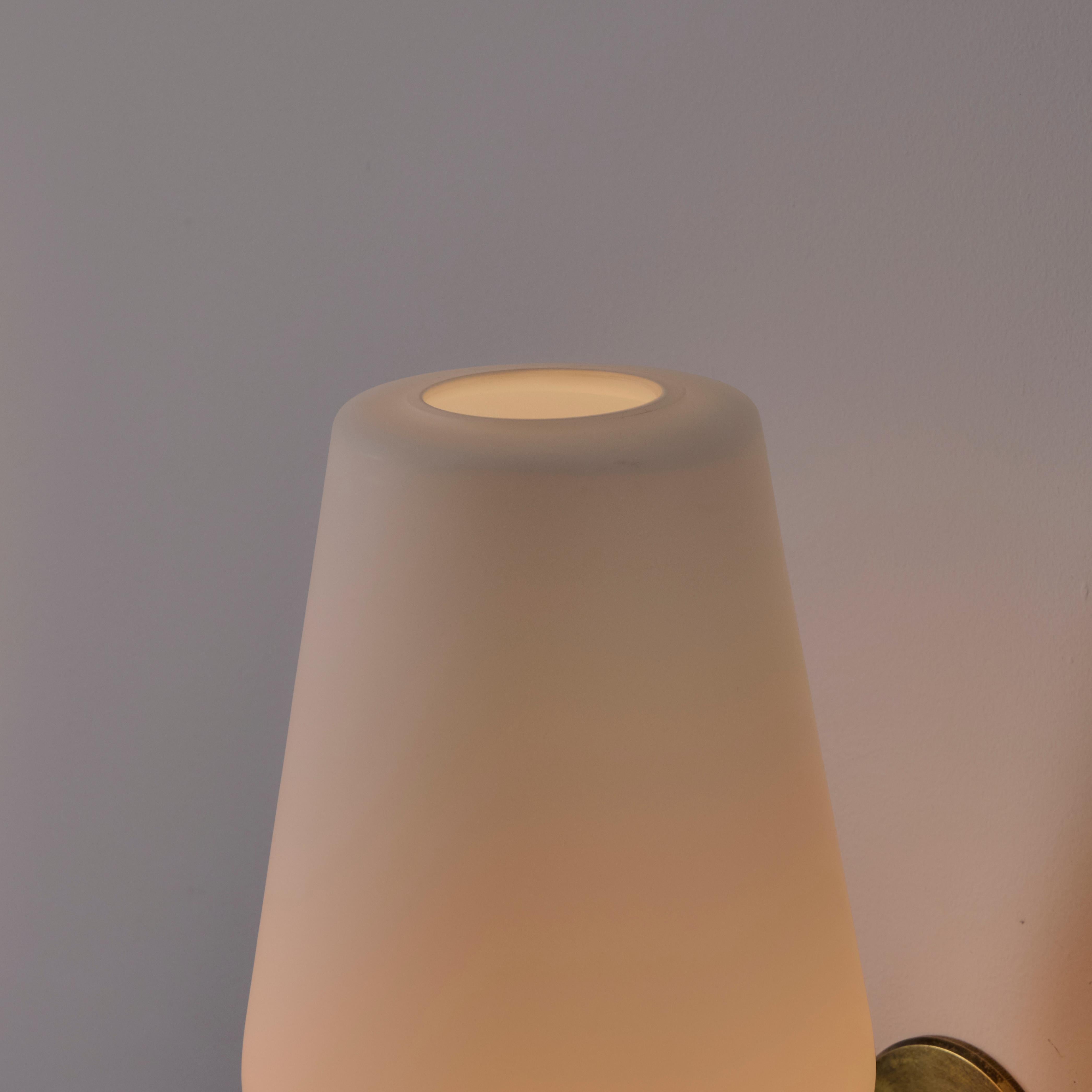 Pair of Sconces by Stilnovo Patinado en venta