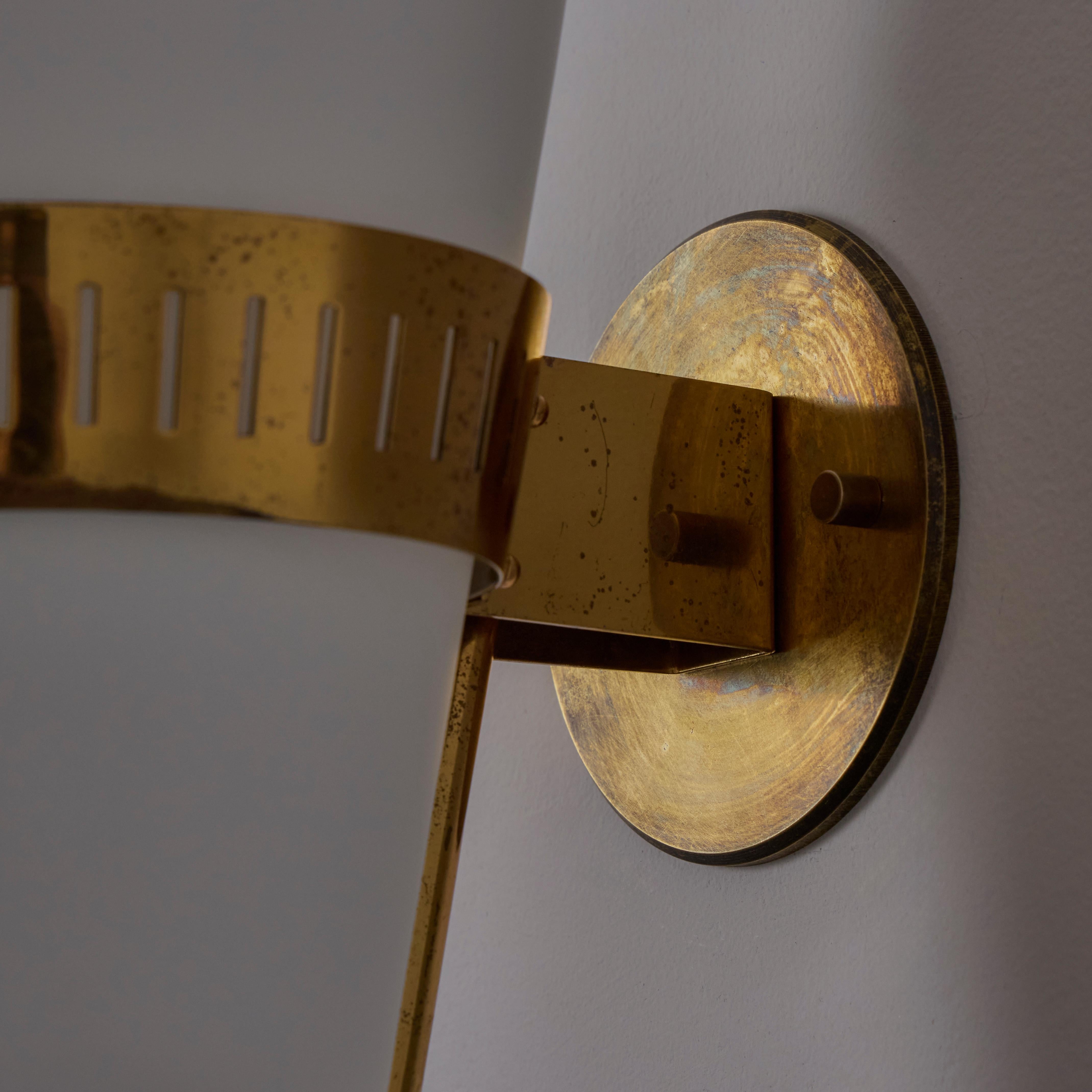 Pair of Sconces by Stilnovo Latón en venta