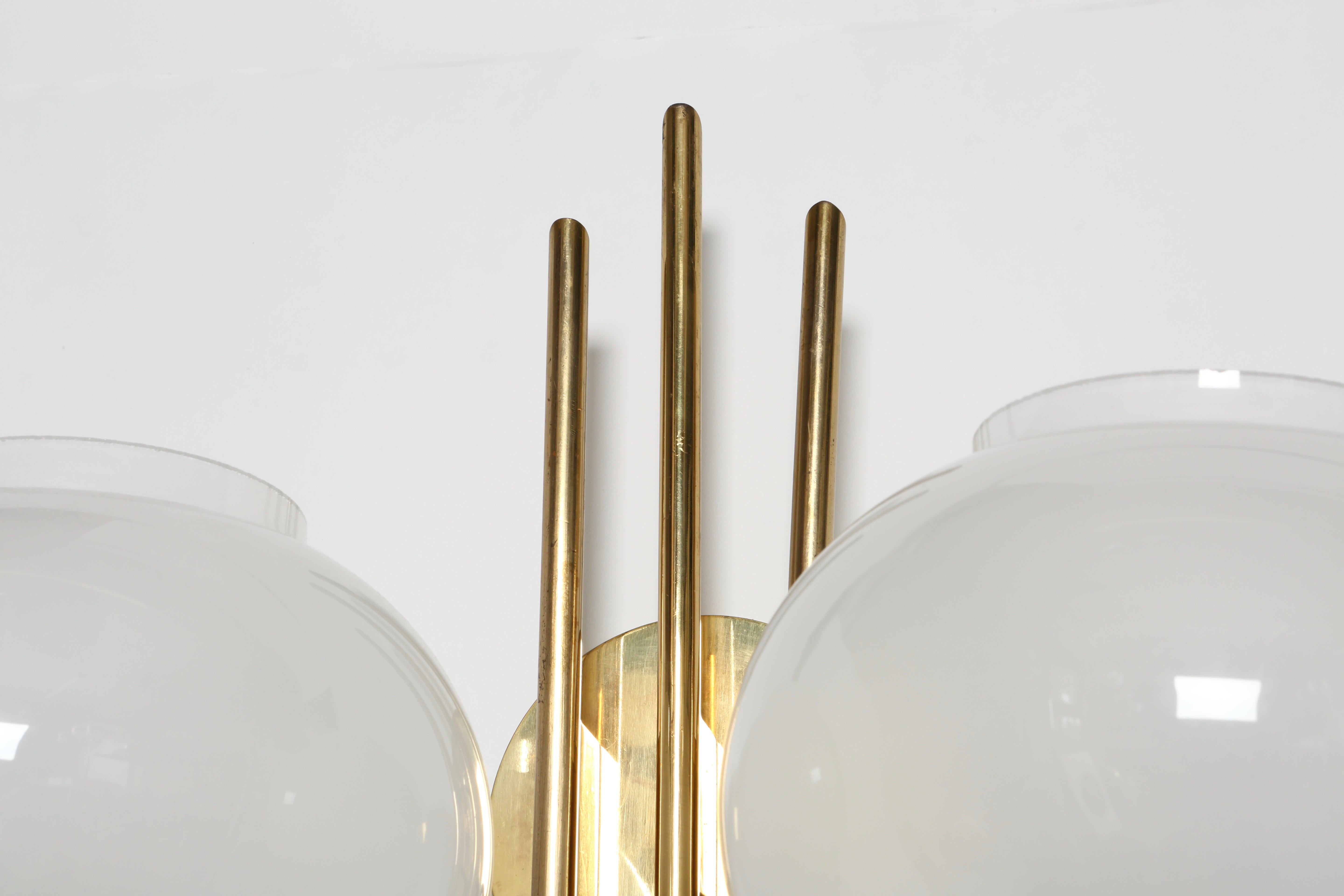 Pair of sconces by Tito Agnoli for Oluce For Sale 3