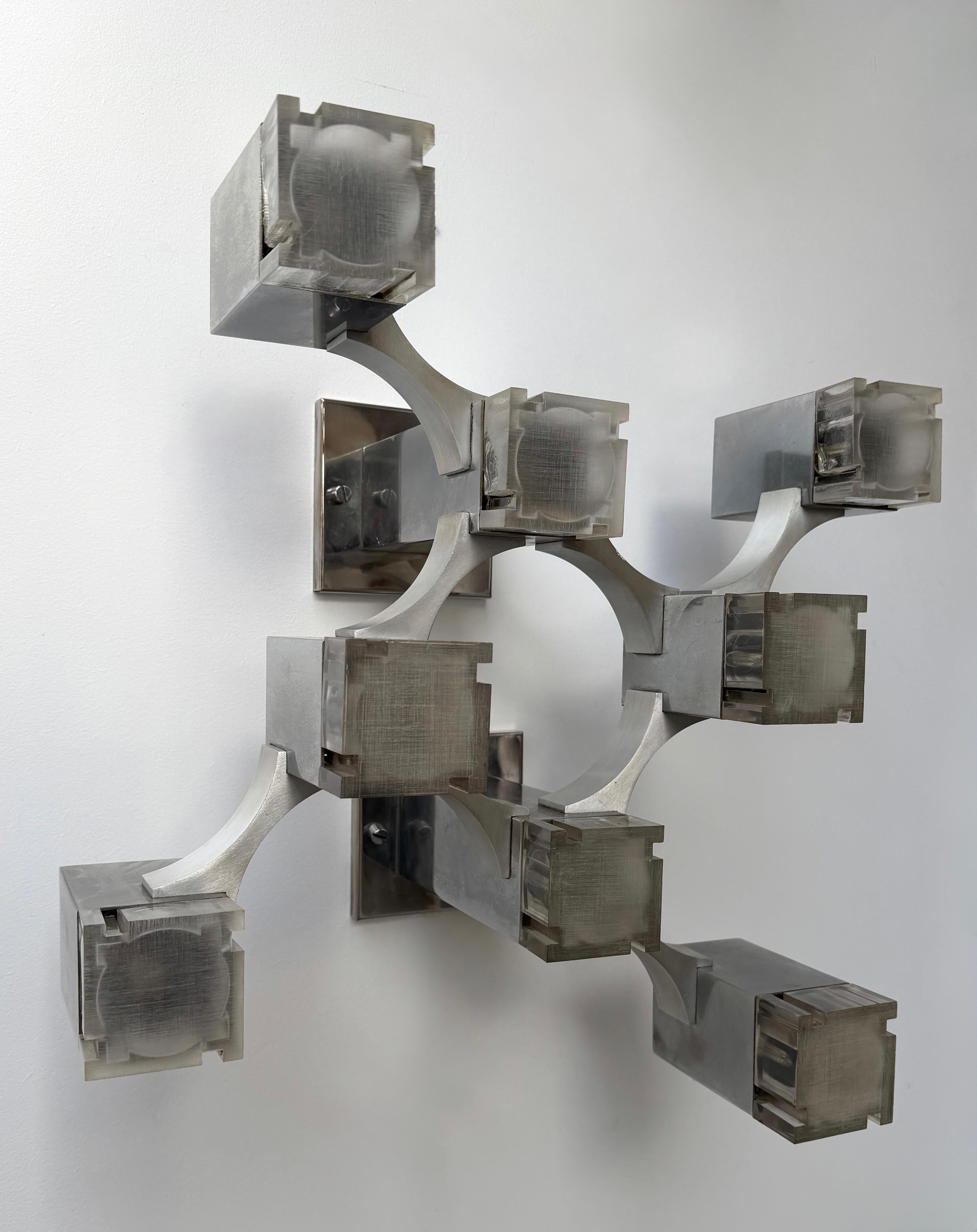 Coppia di applique cubiche in metallo, cromo e lucite di Sciolari, Italia, anni '70 in vendita 4