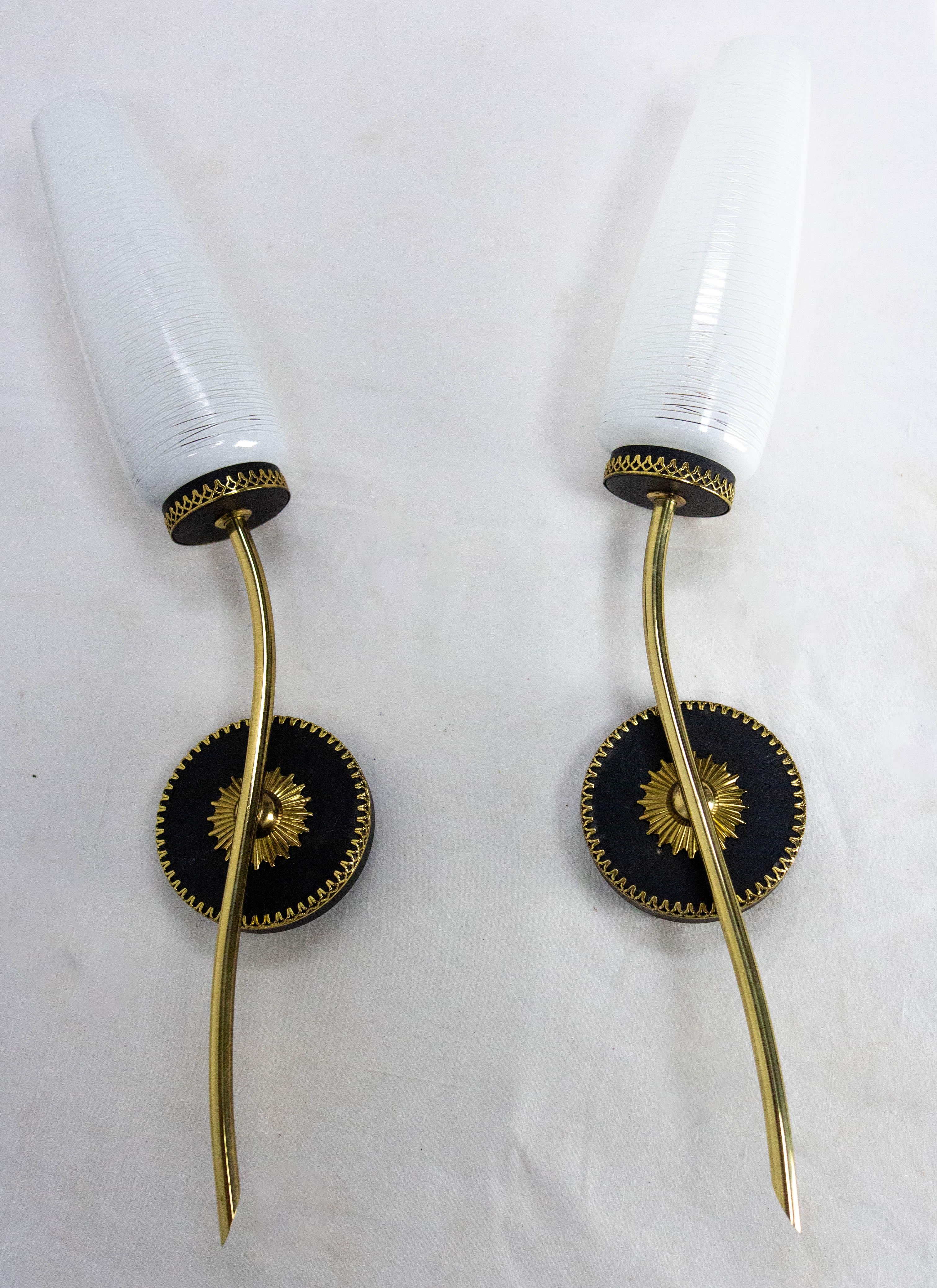 Mid-Century Modern Pair of Sconces Frozen Glass Black & Golden Chrome circa 1960 Arlus Style France For Sale