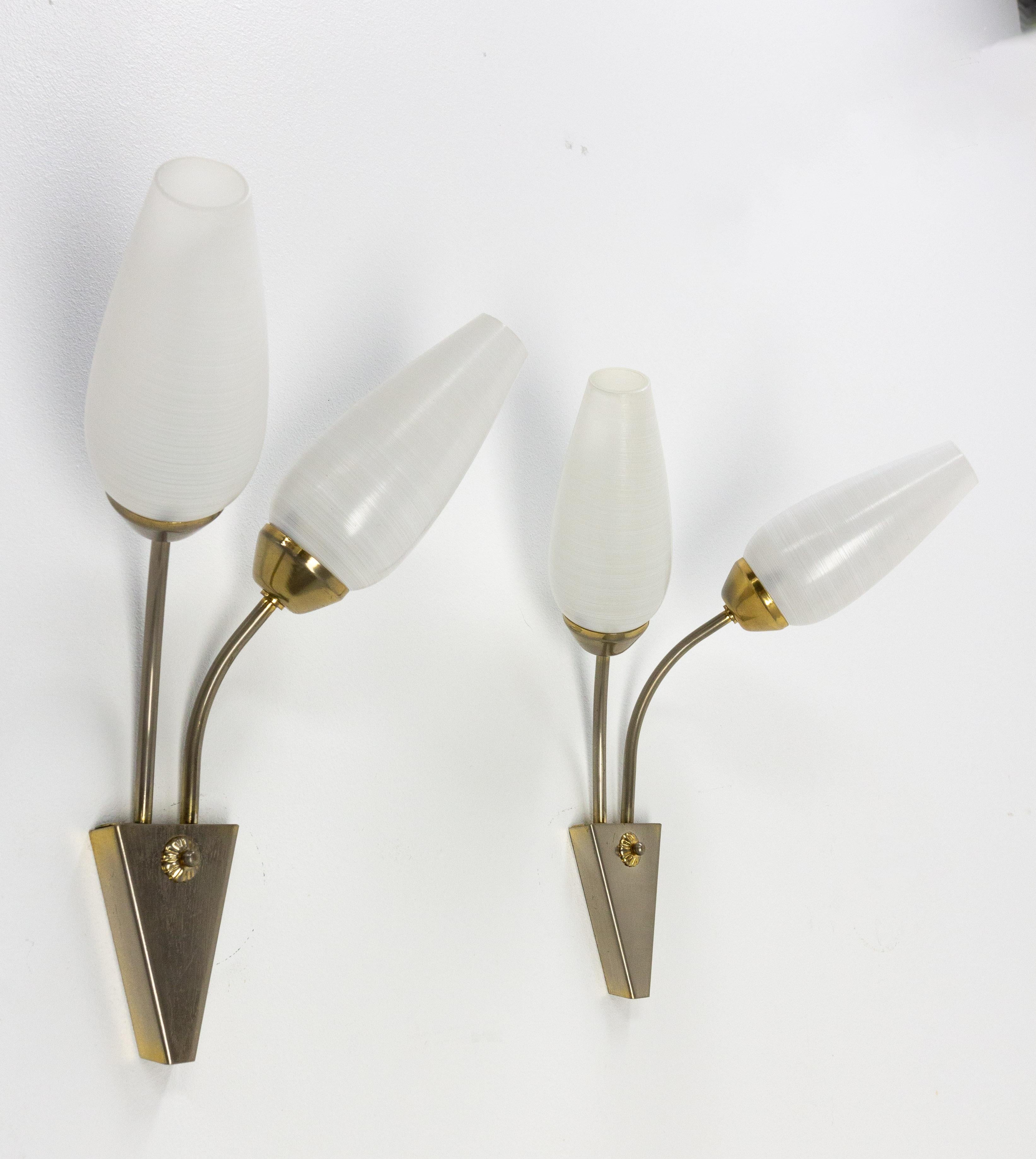 Mid-Century Modern Pair of Sconces Frozen Glass & Chrome, circa 1960, France For Sale