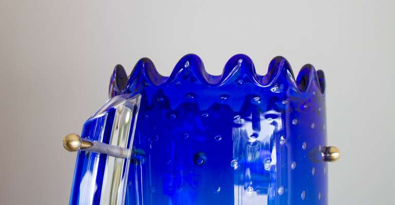 Verre d'art Paire d'appliques en verre de Murano soufflé de couleur bleue, années 1960, Italie en vente