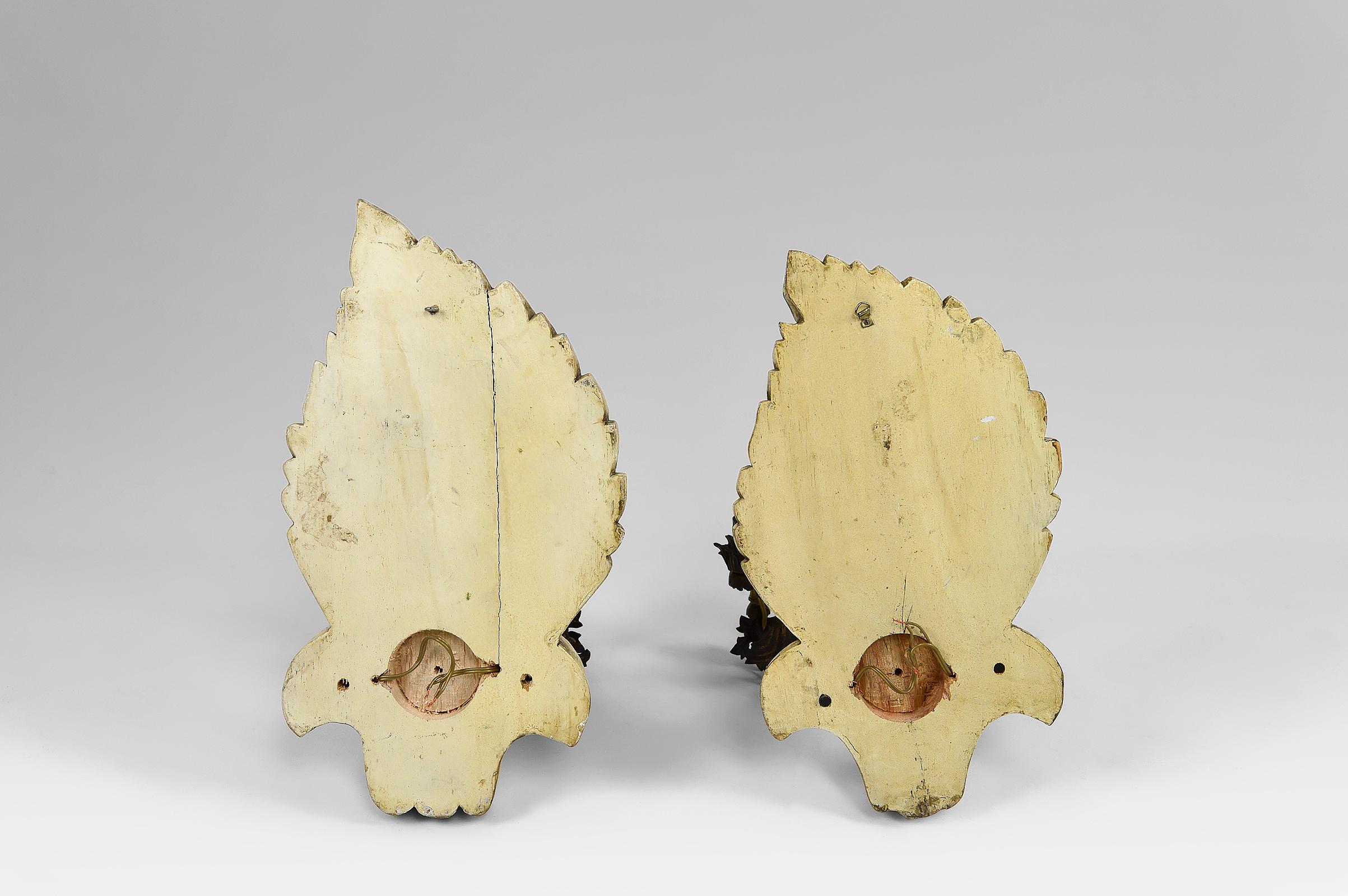 Pair of Sconces in Carved, Painted and Patinated Wood, Hollywood Regency, 1950s For Sale 10