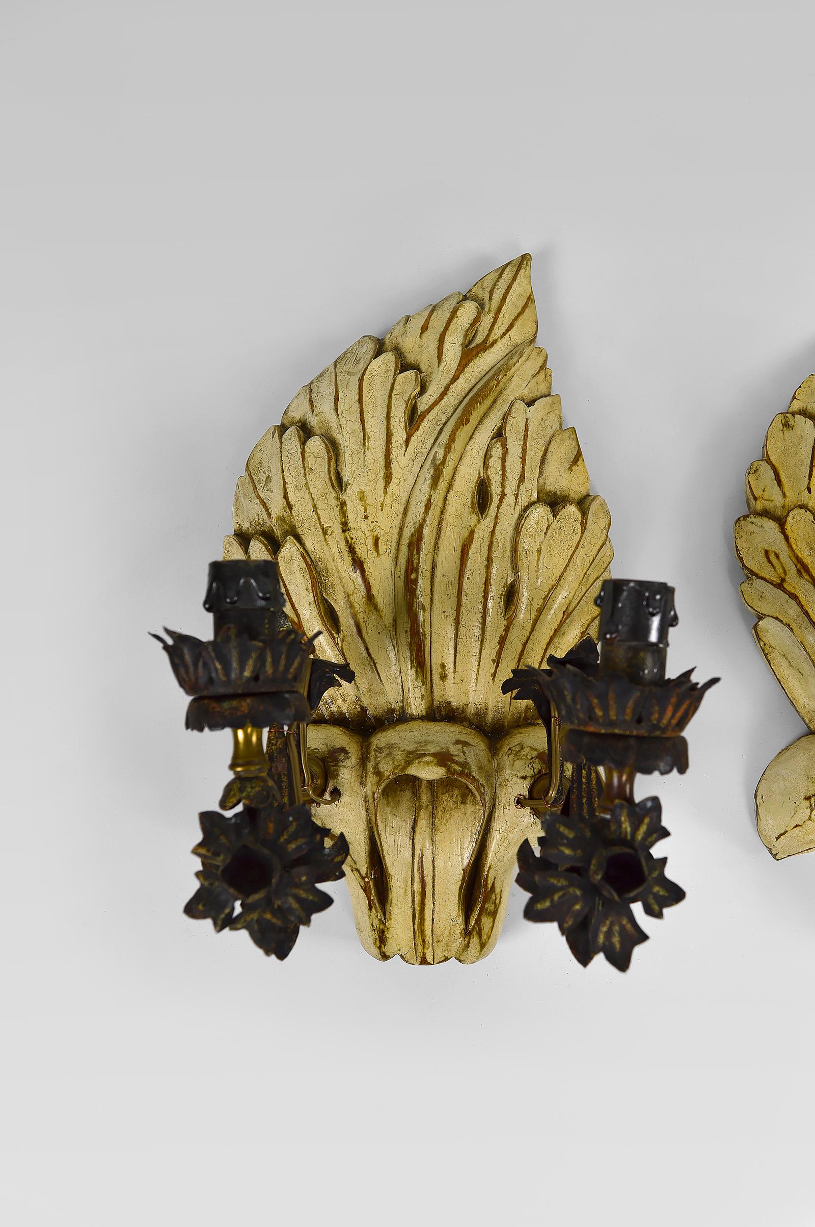 Pair of Sconces in Carved, Painted and Patinated Wood, Hollywood Regency, 1950s For Sale 3