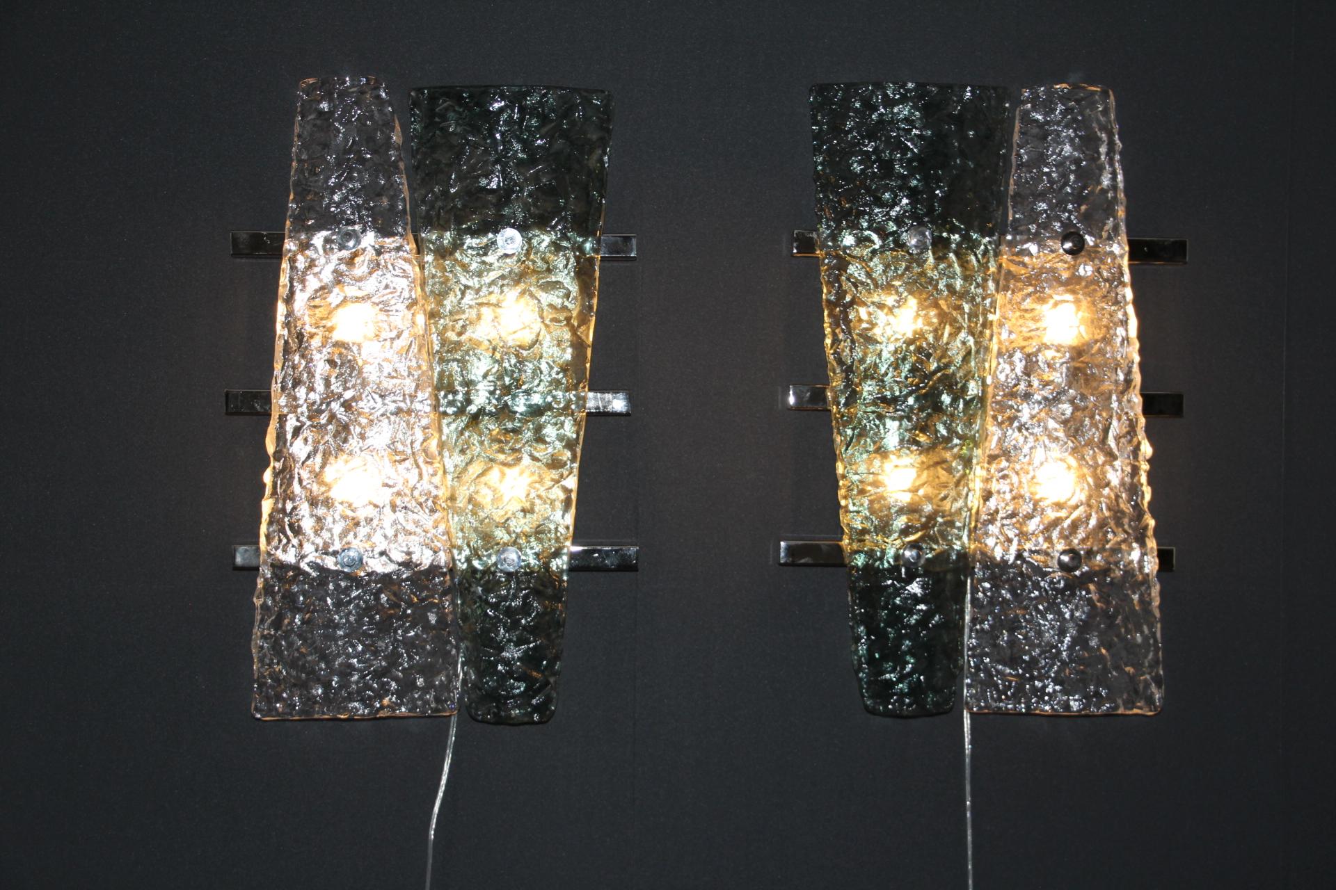 Paire d'appliques en verre de Murano vert émeraude et cristal sur cadre argenté en vente 4