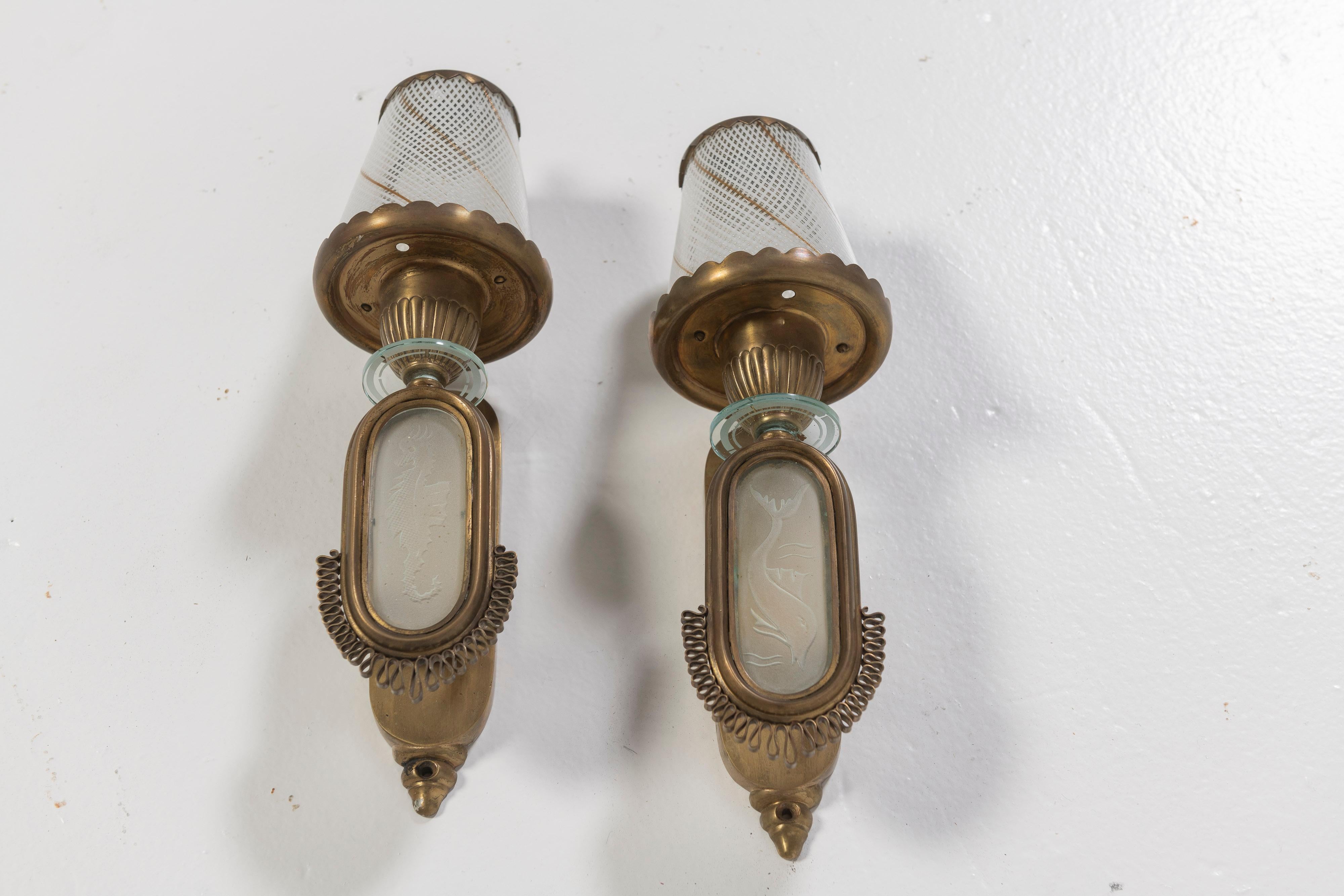 Italian Pair of Sconces in Etched Glass, Cut Crystal and Brass, Attributed to Venini For Sale