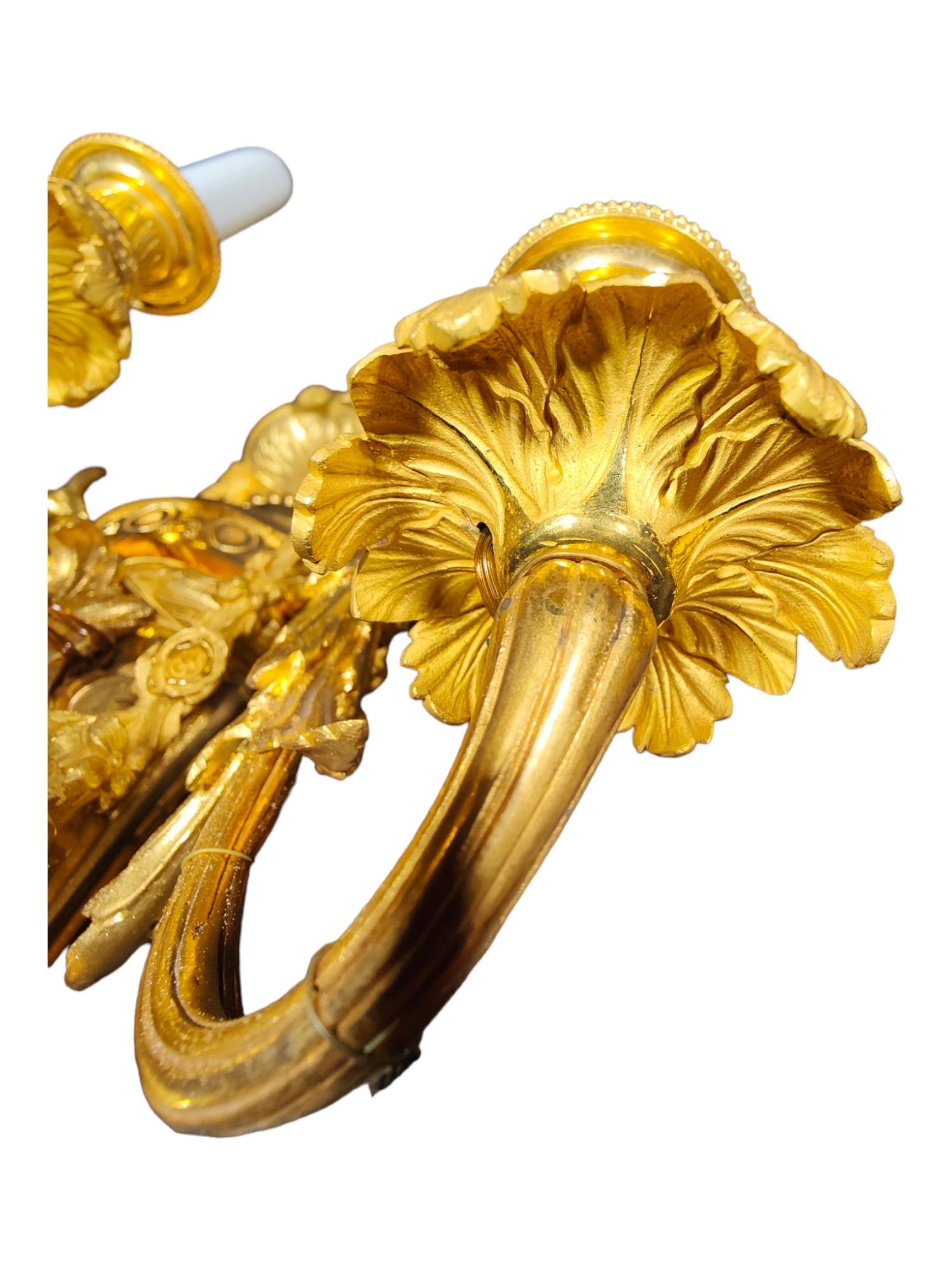 Paire d'appliques en bronze doré de la période de l'Empire italien, XVIIIe siècle en vente 3