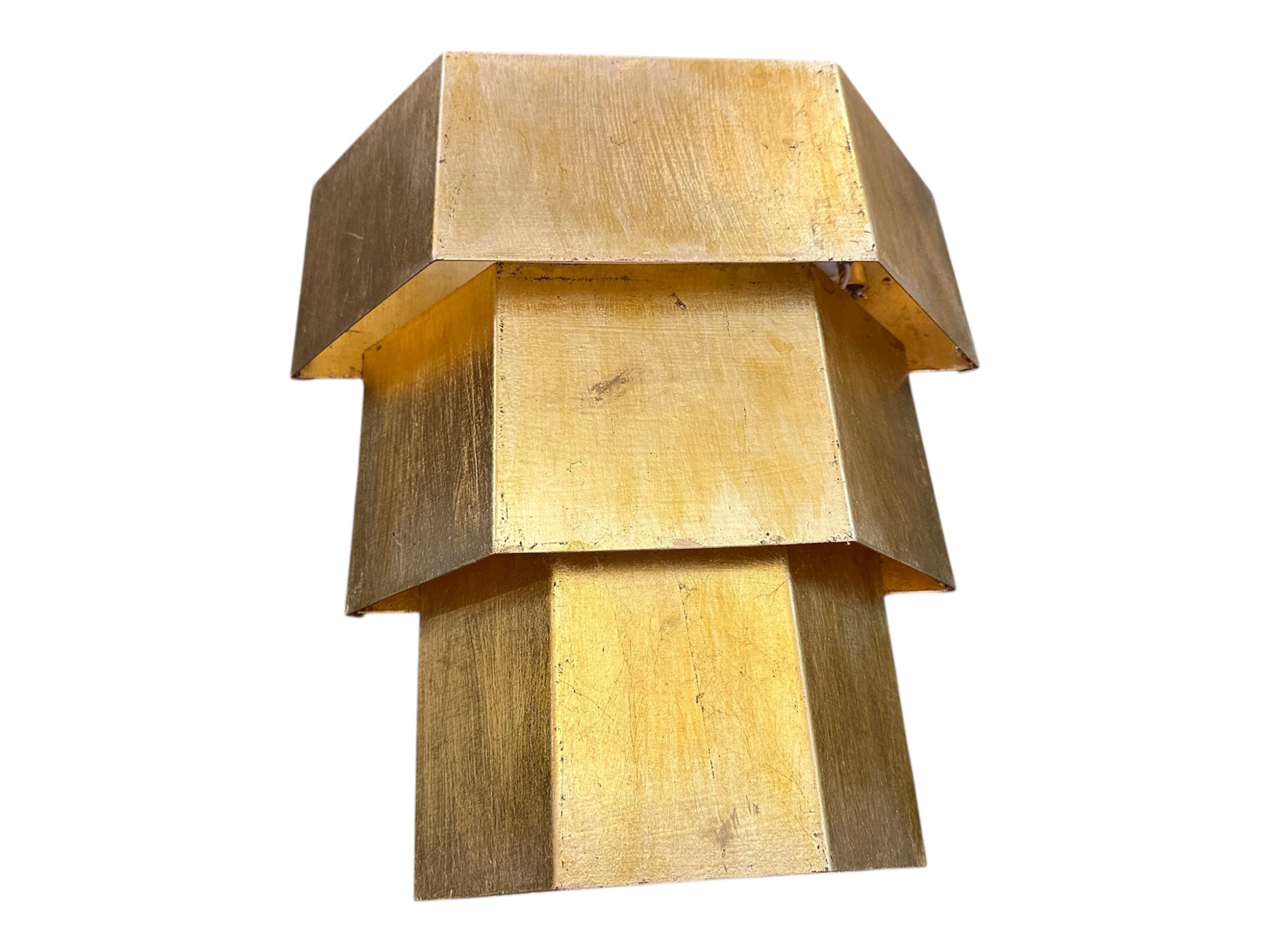 2 Sconces
Style: Art Deco
Year: 1920
Pair of Sconces in golden iron
To take care of your property and the lives of our customers, the new wiring has been done.
If you want to live in the golden years, this is the Wall light that your project