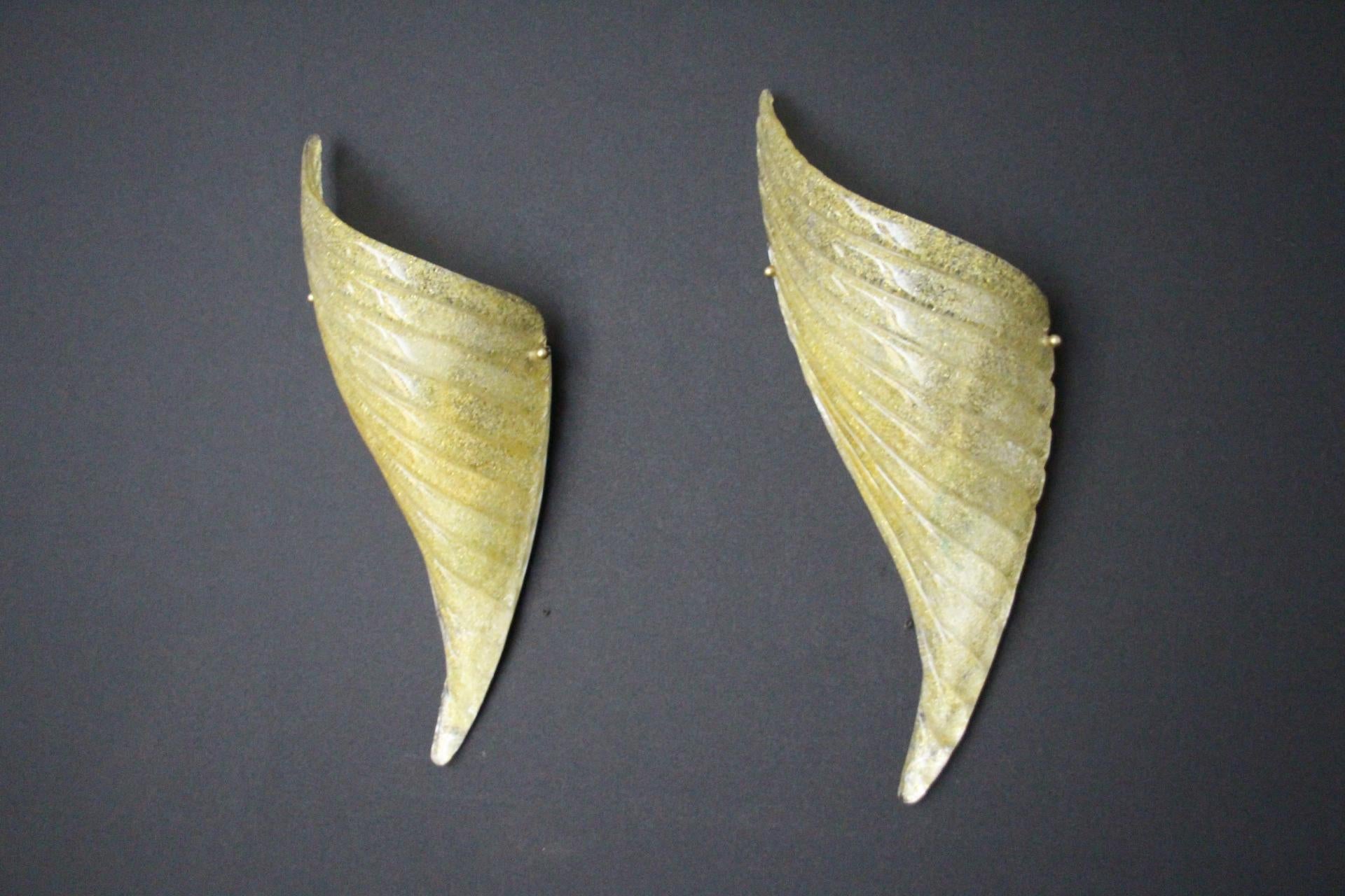 Mid-Century Modern Pair of Sconces in Golden Murano Glass Modeled As Wings For Sale