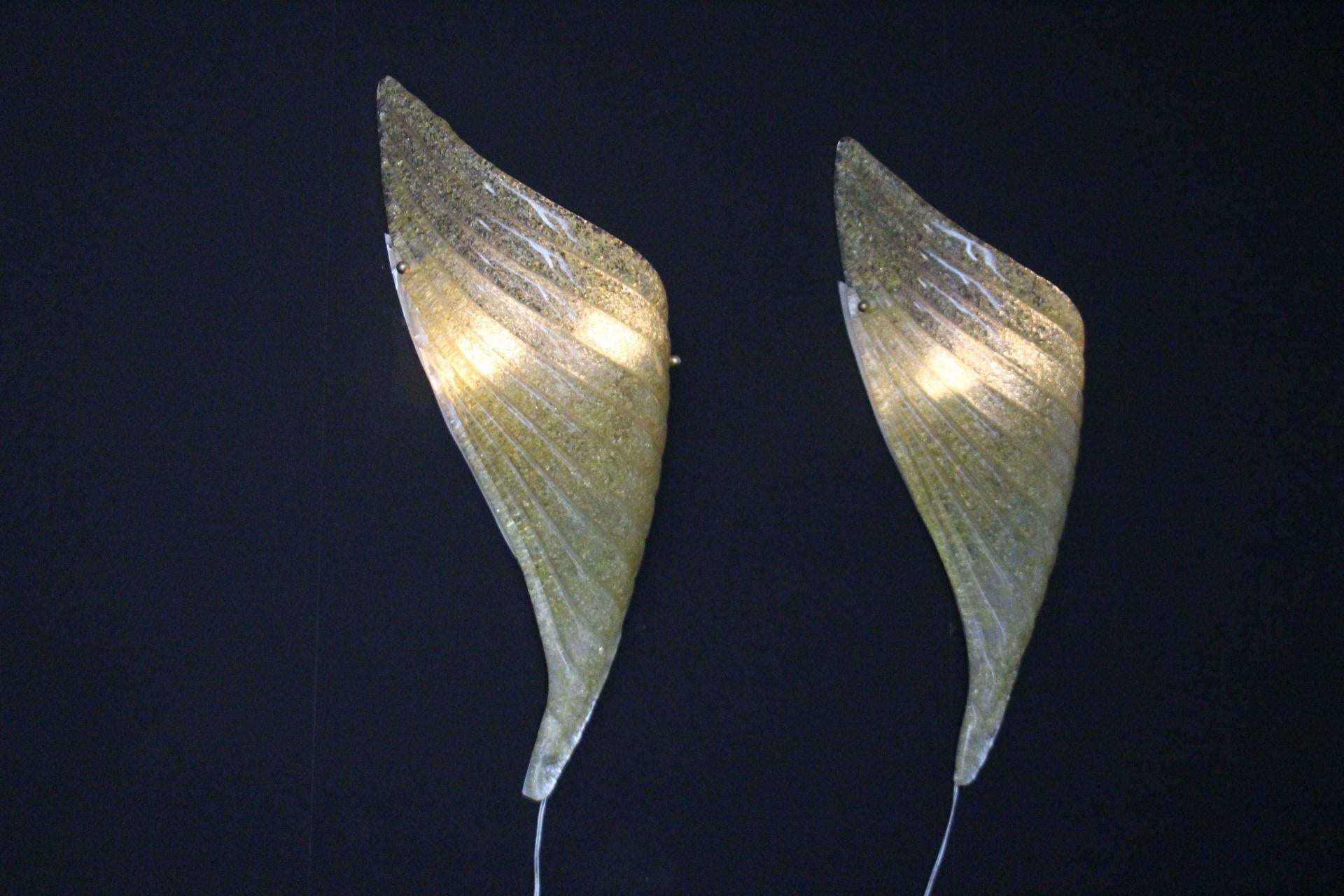 Pair of Sconces in Golden Murano Glass Modeled As Wings For Sale 3