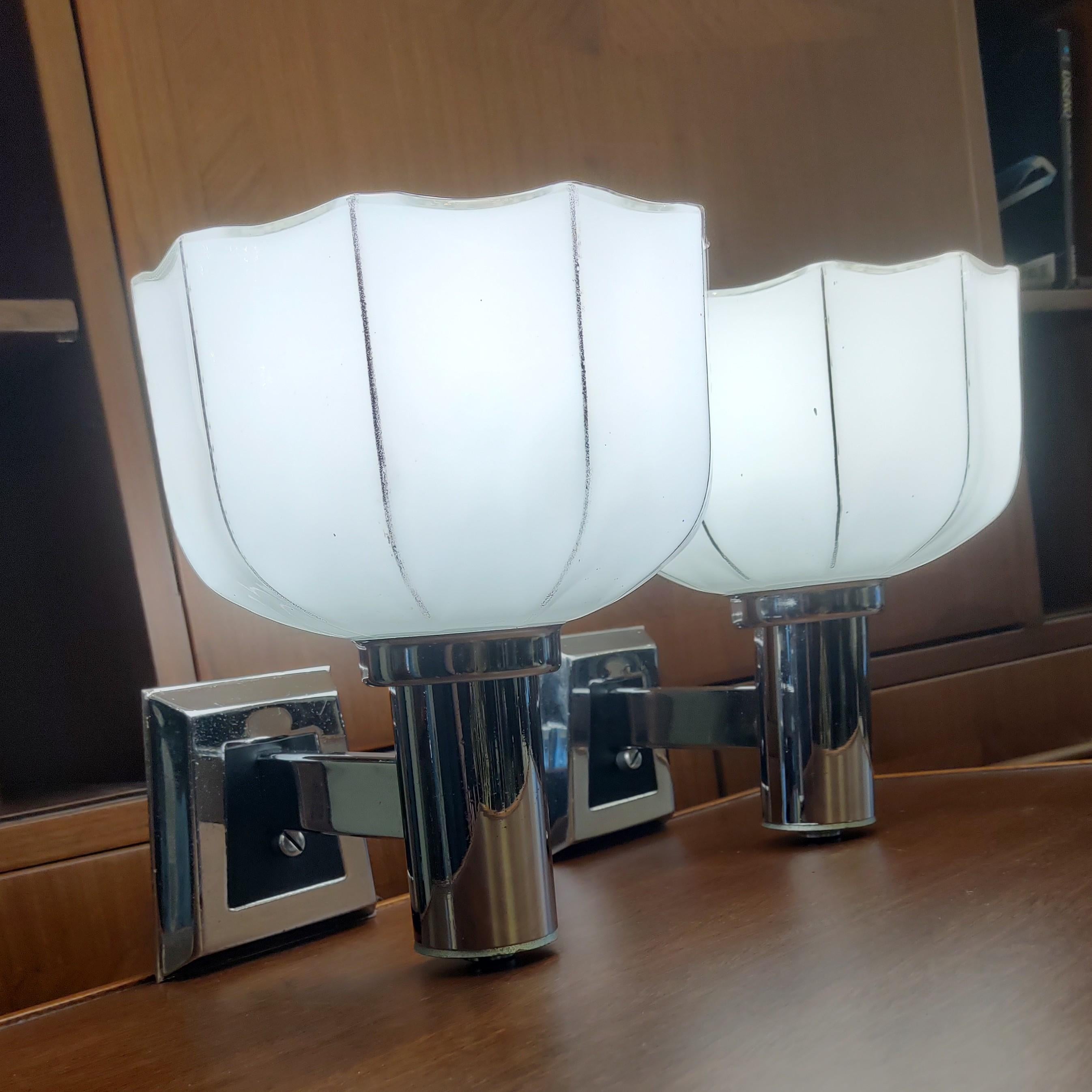 20th Century Pair of Sconces in Opaline and Chrome Art Deco  For Sale