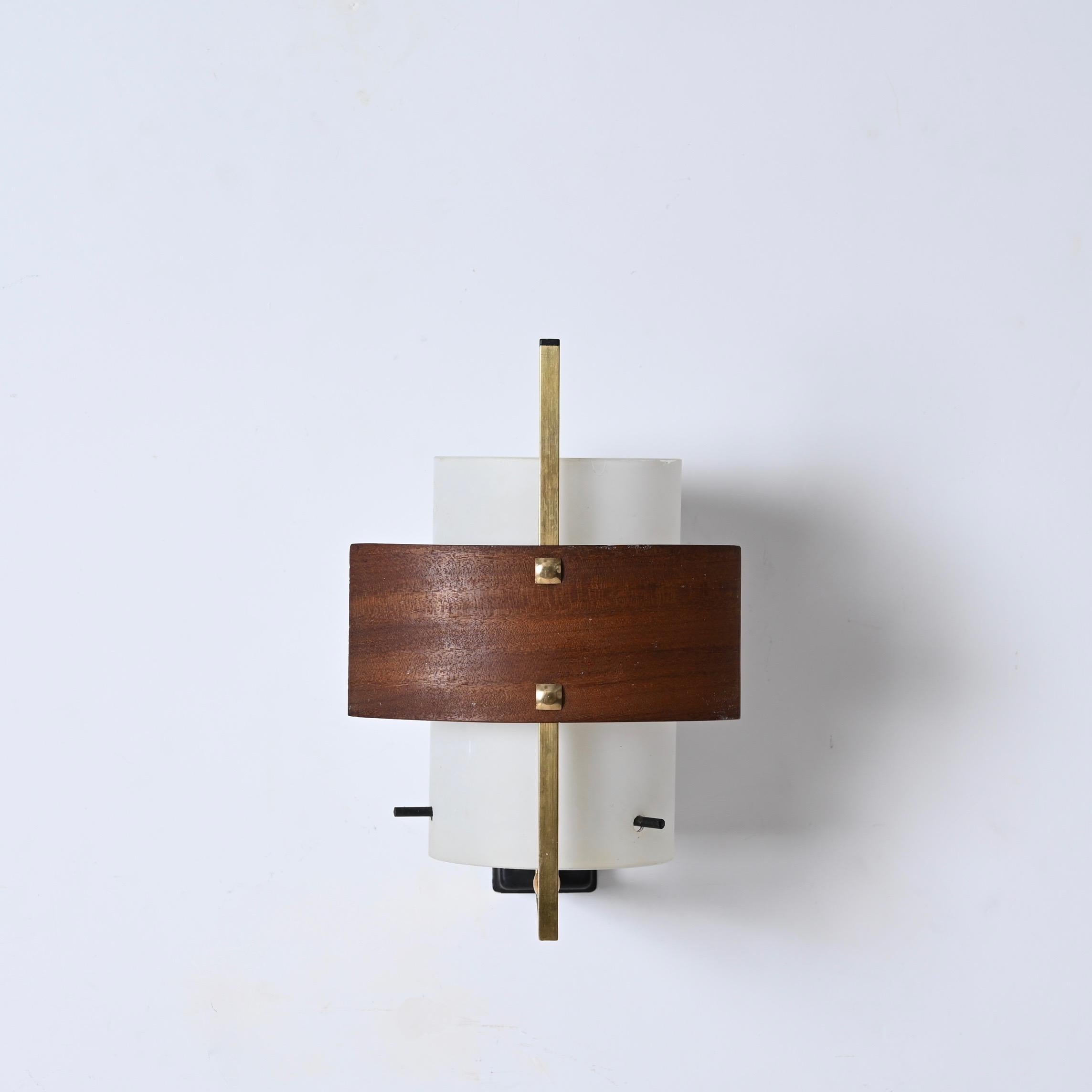 Pair of Sconces in Opaline Glass, Brass and Teak by Studio Reggiani, Italy 1960s For Sale 3