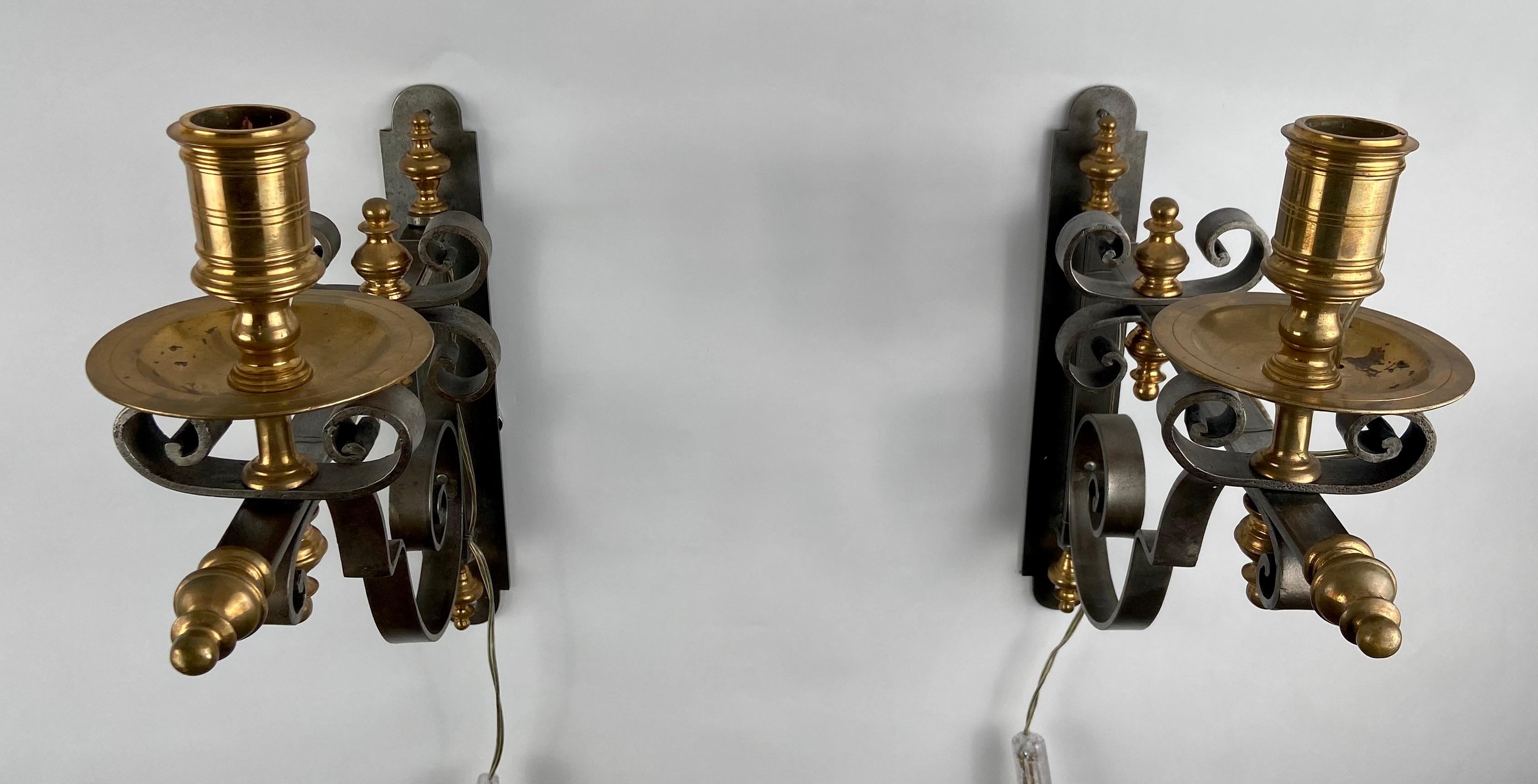 Italian Pair of sconces in steel and bronze For Sale