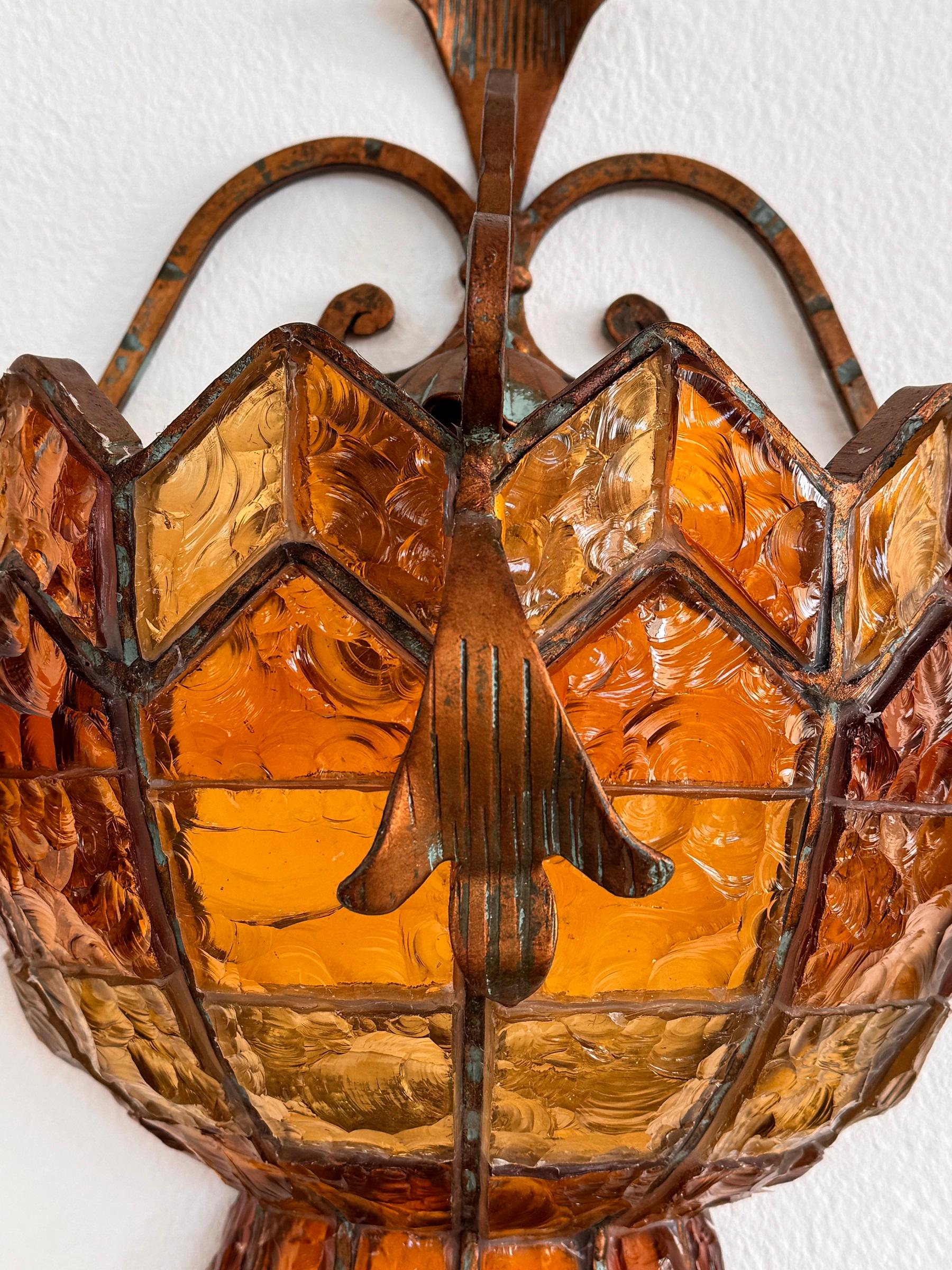 Vetro artistico Coppia di lampade in ferro battuto e vetro martellato di Longobard, Italia, anni '70 in vendita