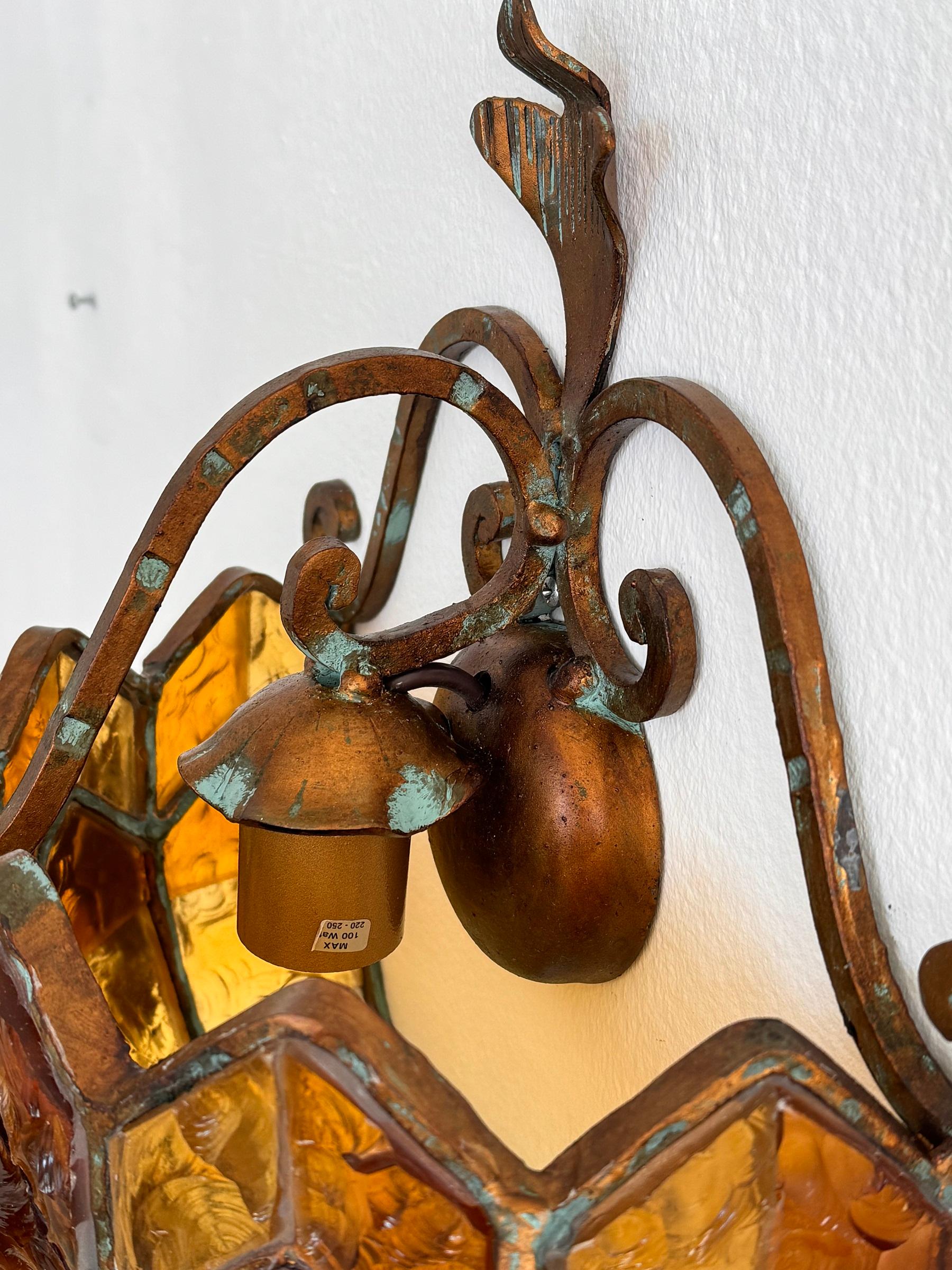 Paar Wandleuchter aus Schmiedeeisen und gehämmertem Glas von Poliarte, Italien, 1970er Jahre im Angebot 6