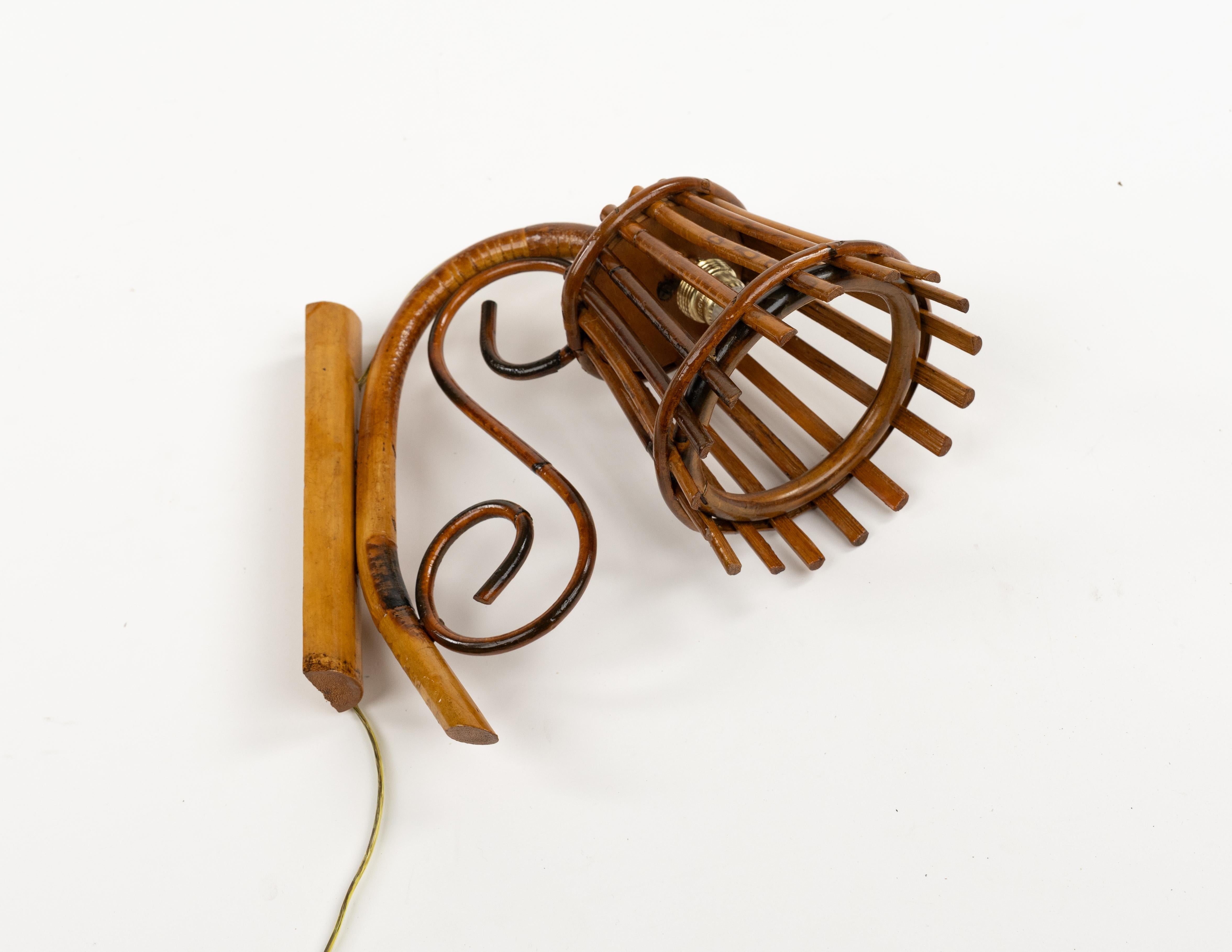 Coppia di lampade a lanterna in bambù e rattan in stile Louis Sognot, Italia, anni '60 in vendita 4