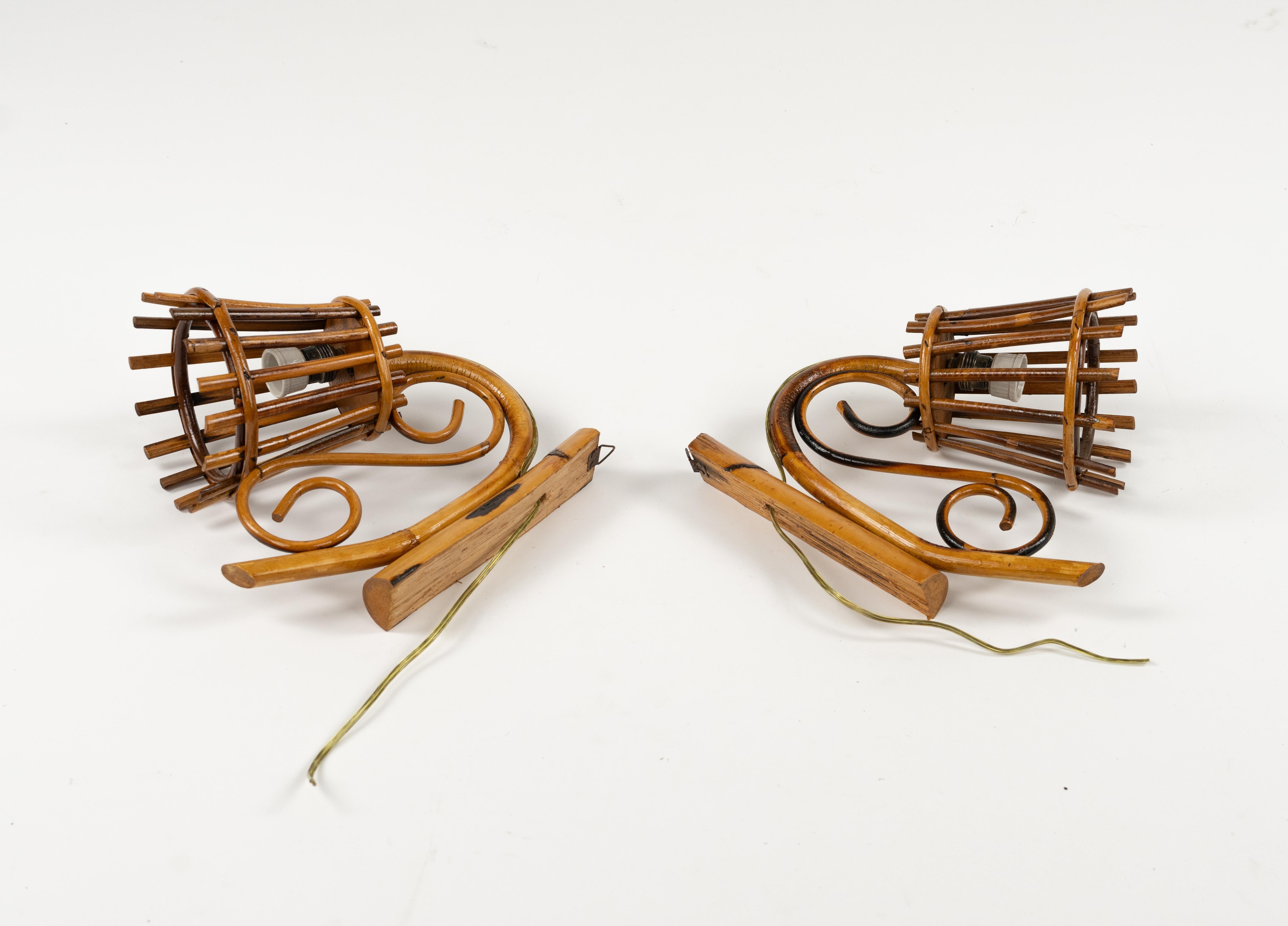 Coppia di lampade a lanterna in bambù e rattan in stile Louis Sognot, Italia, anni '60 in vendita 6