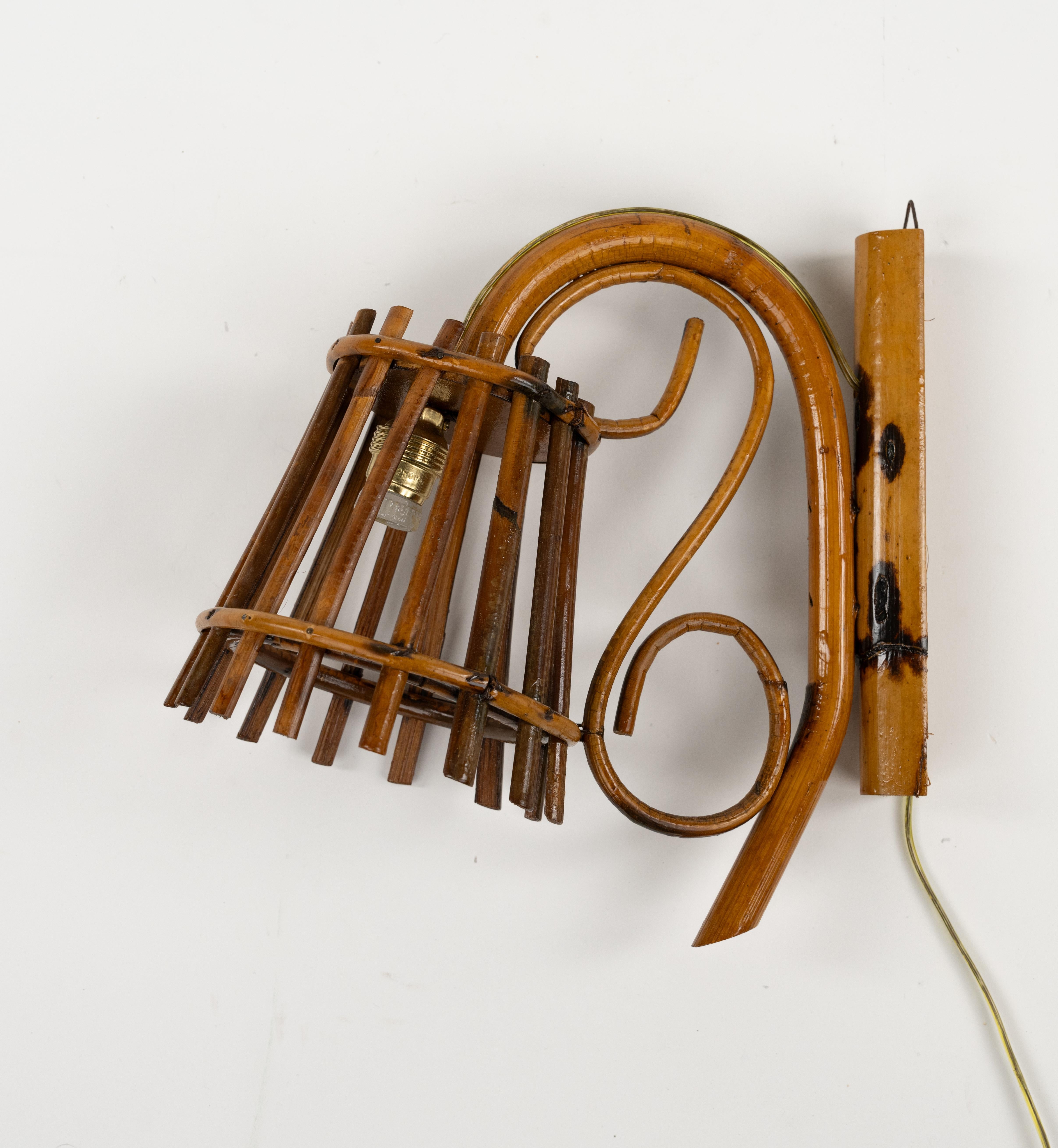 Coppia di lampade a lanterna in bambù e rattan in stile Louis Sognot, Italia, anni '60 in vendita 1