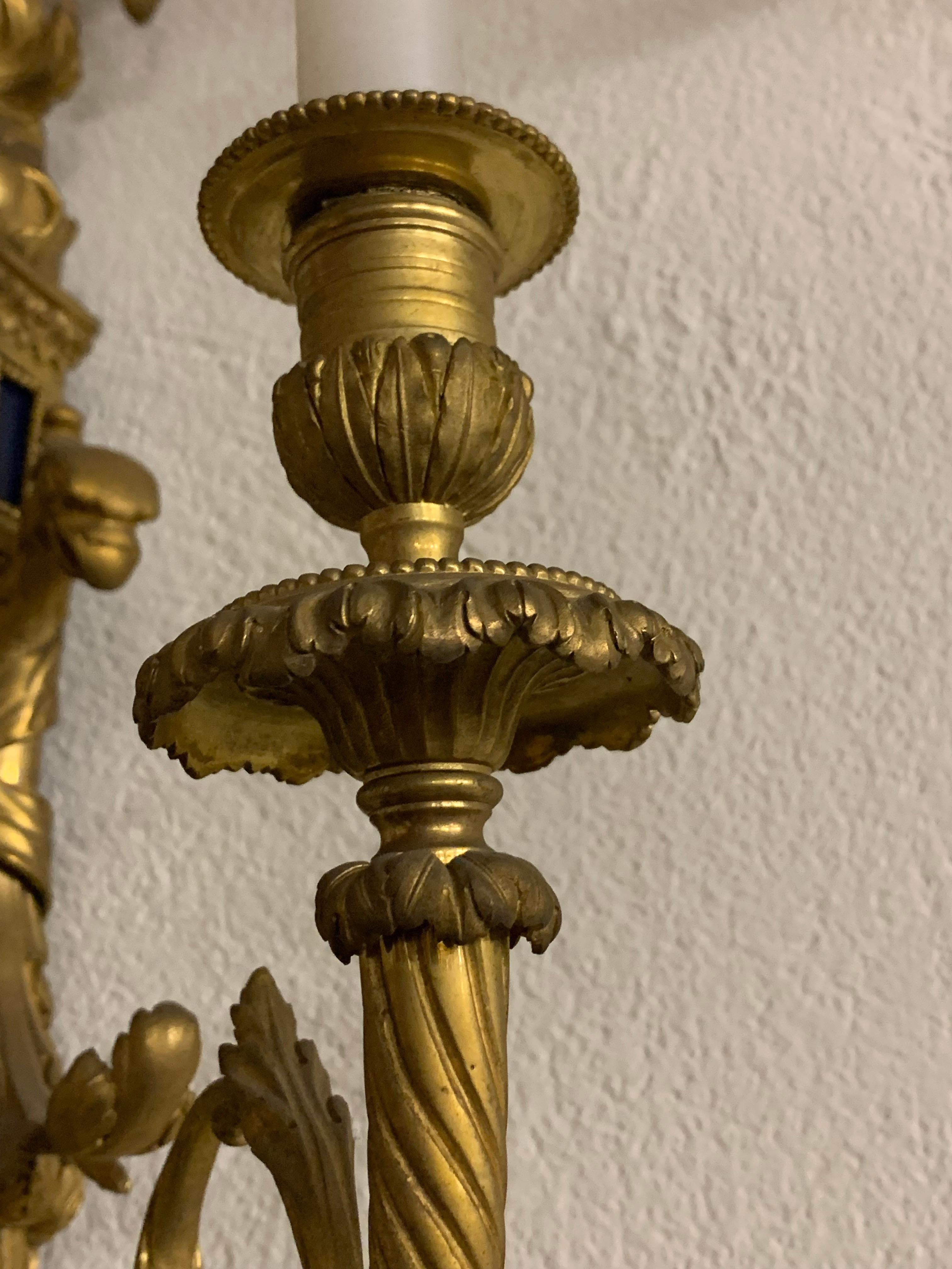Paire d'appliques  Bronze Ormolu Bon état - En vente à Los Angeles, CA