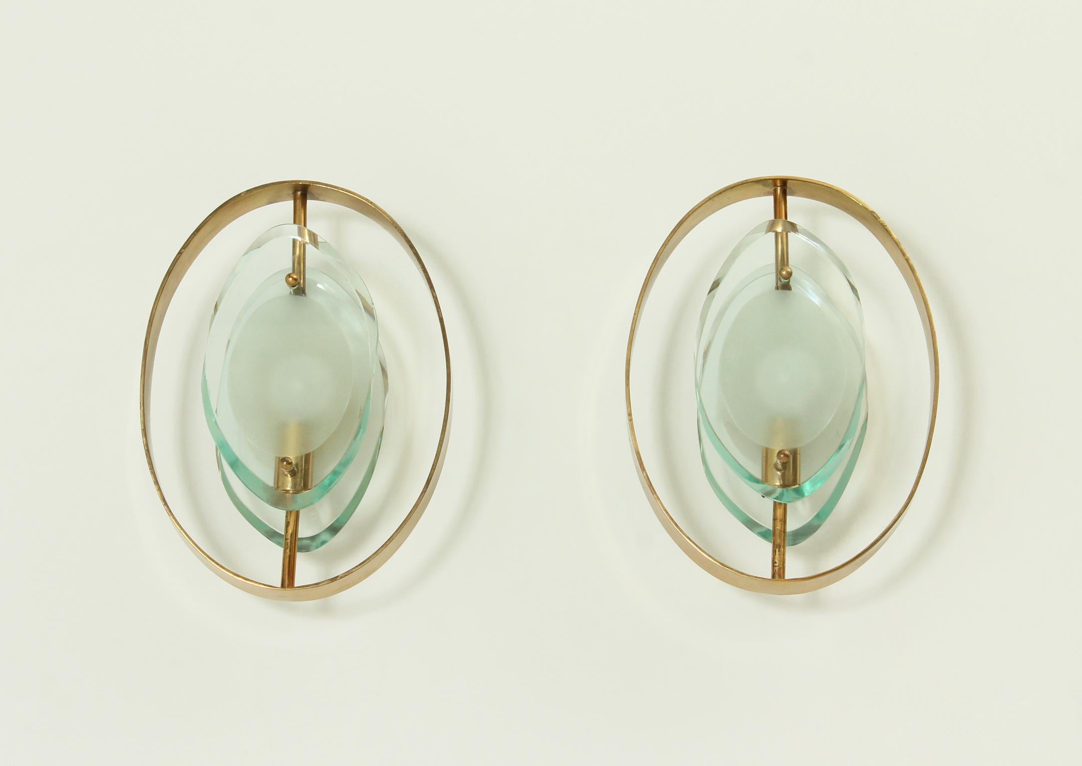 Mid-Century Modern Pair of Sconces Model 2240 by Max Ingrand for Fontana Arte