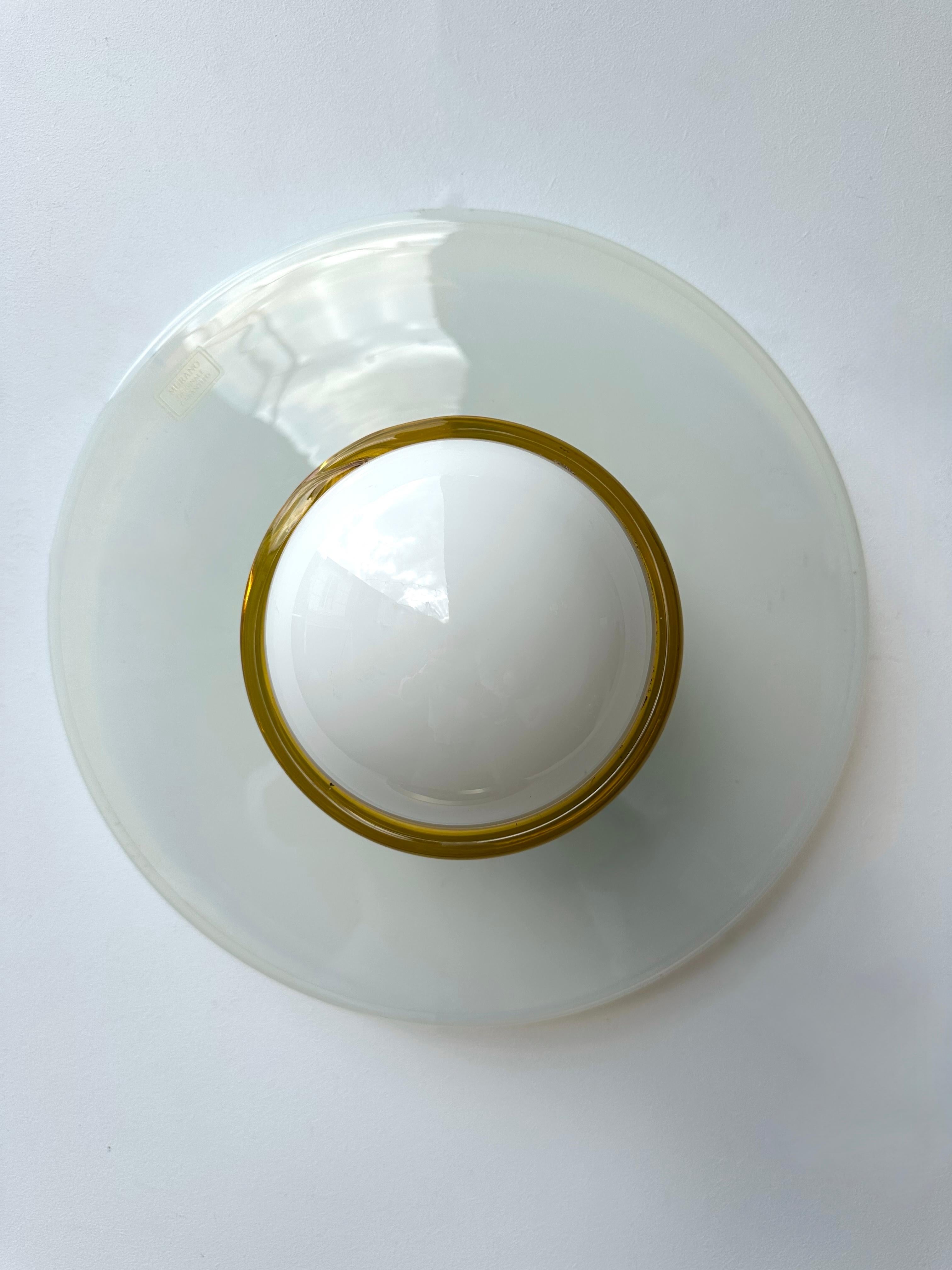 Pair of Sconces Opal Murano Glass Disc by I TRE, Italy, 1970s Metal en venta
